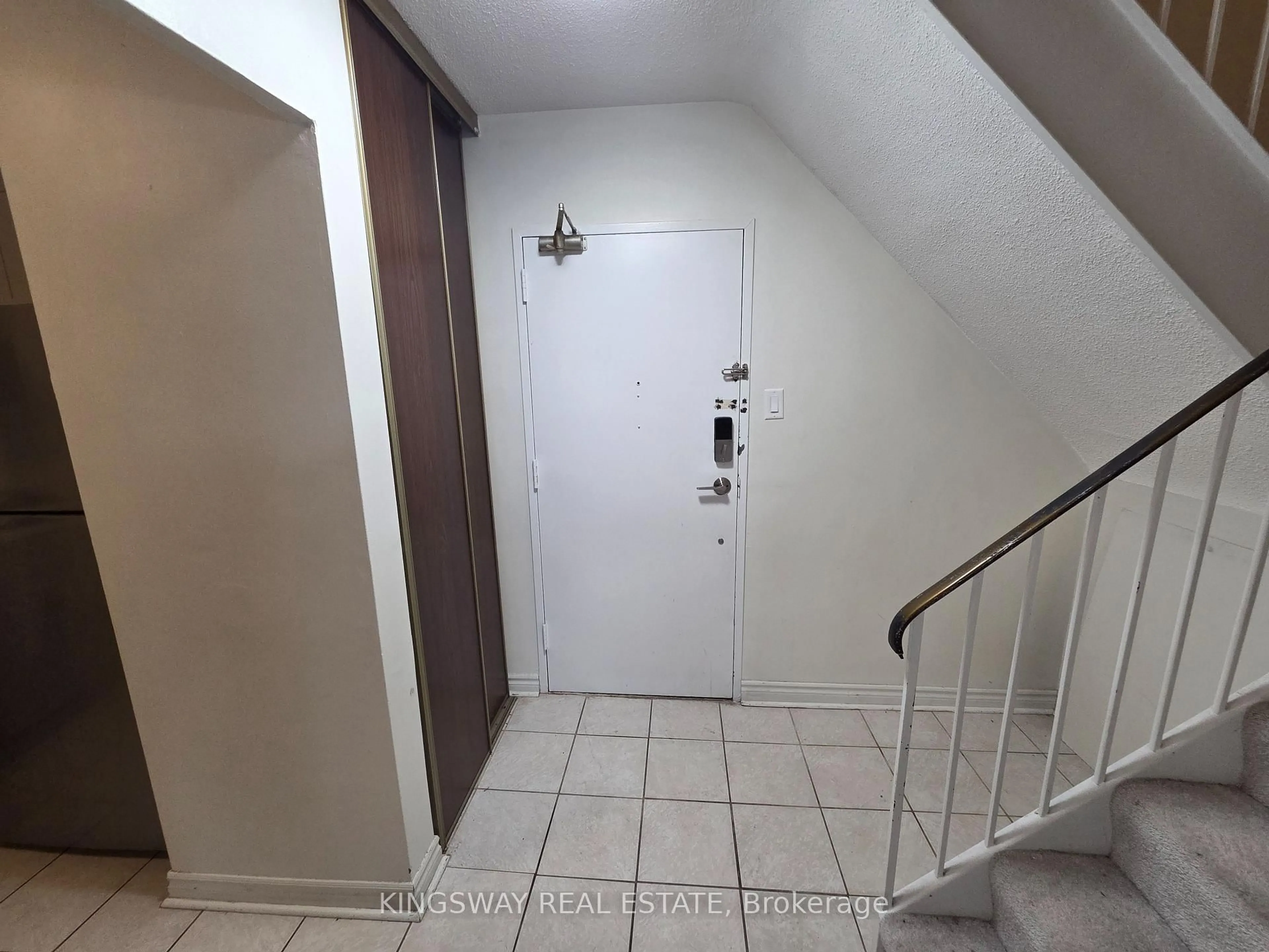 Unknown for 366 The East Mall #233, Toronto Ontario M9B 6C6