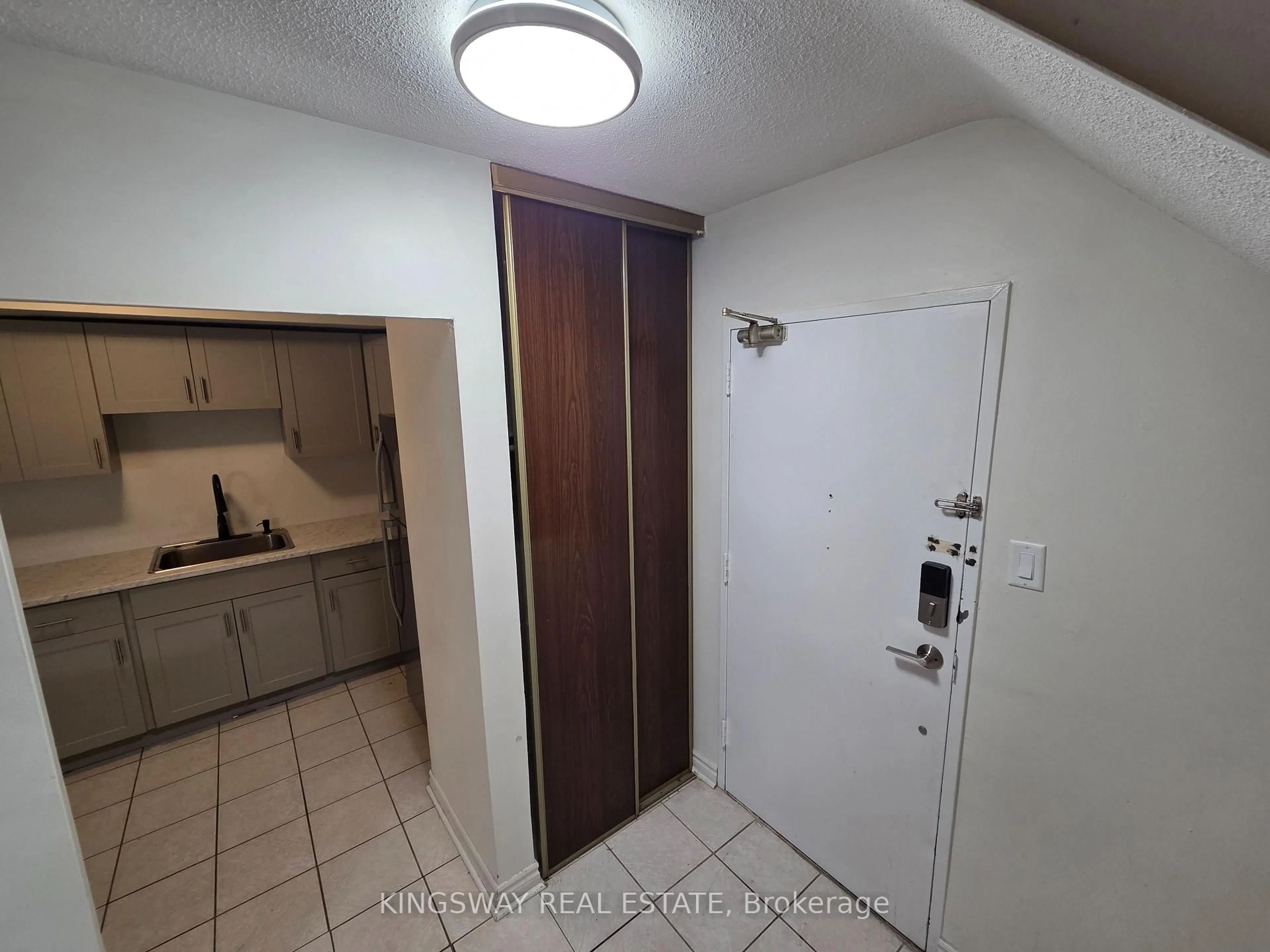 Unknown for 366 The East Mall #233, Toronto Ontario M9B 6C6