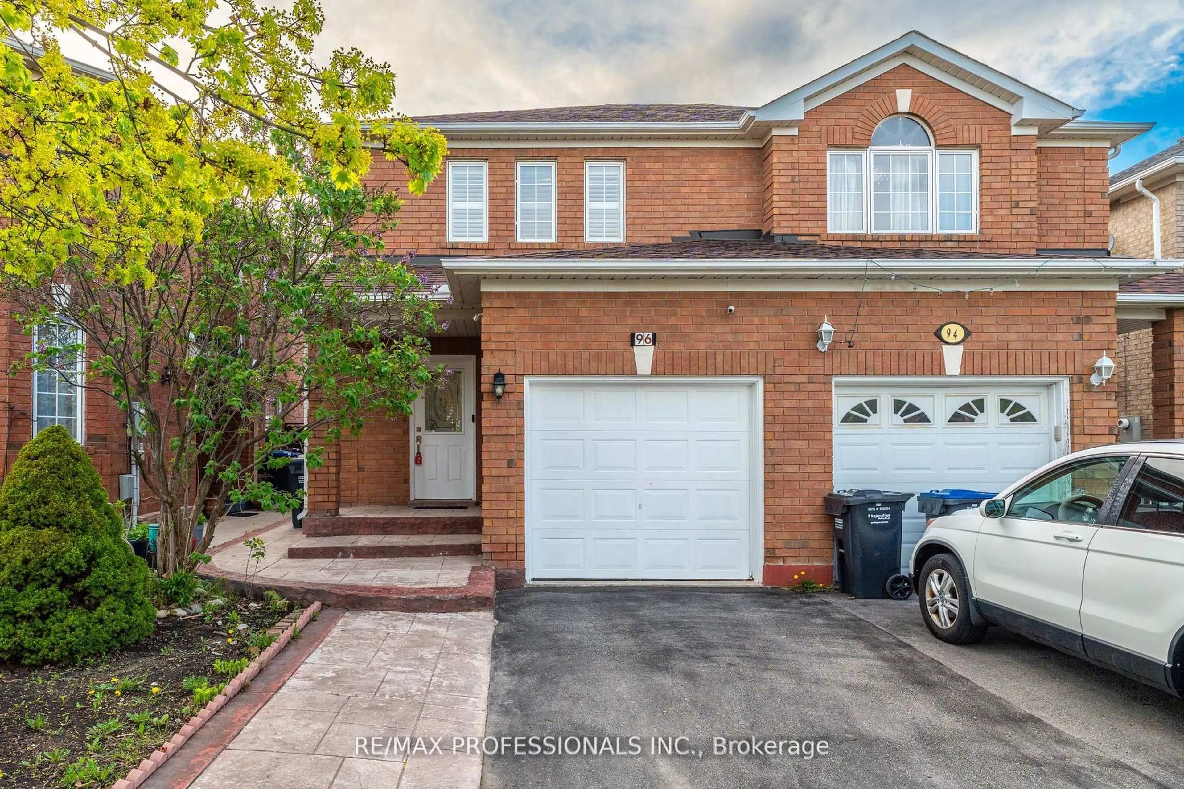 Home with brick exterior material, street for 96 Lake Louise Dr, Brampton Ontario L6X 4Y6