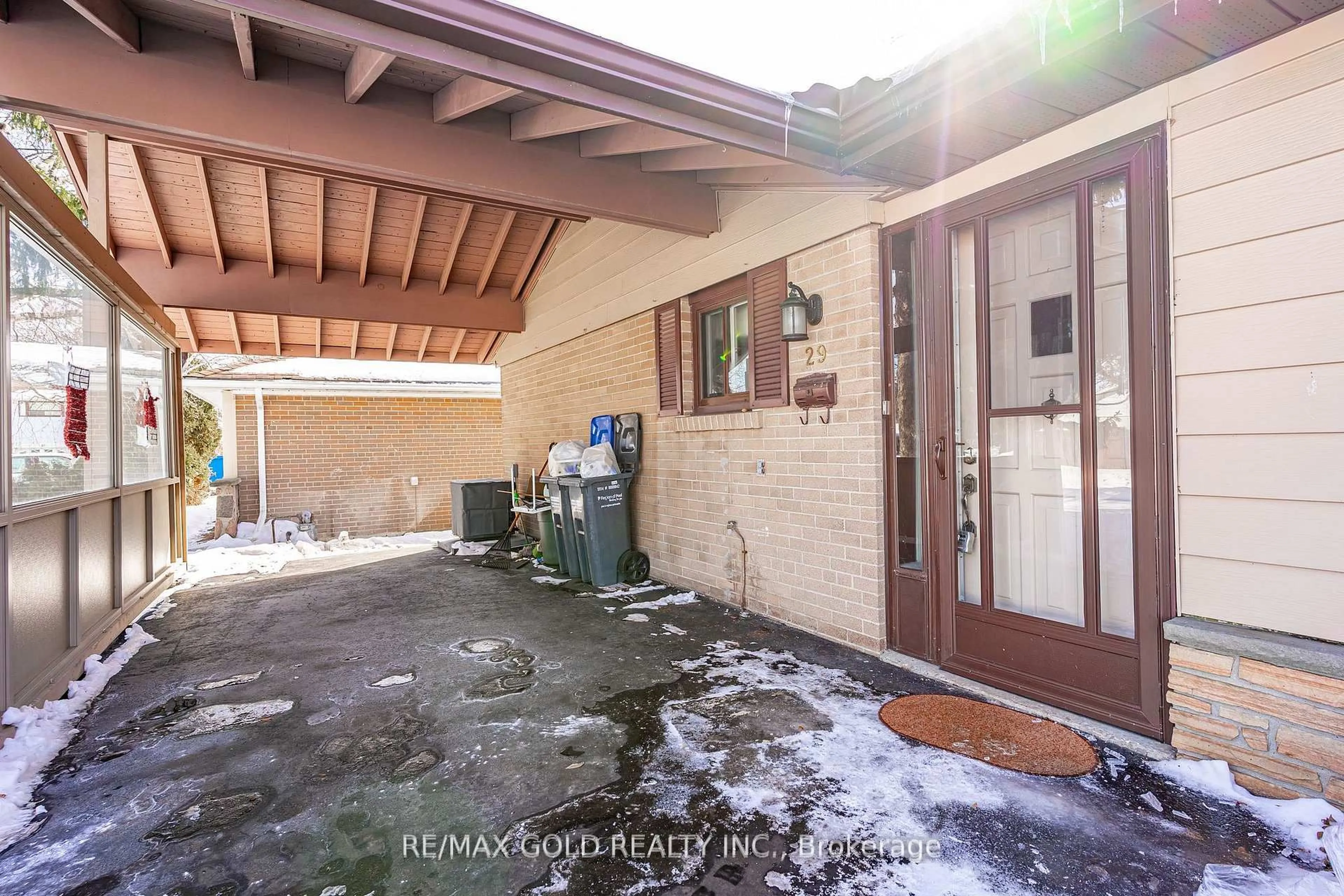 Unknown for 29 Chesterfield Rd, Brampton Ontario L6W 1L2