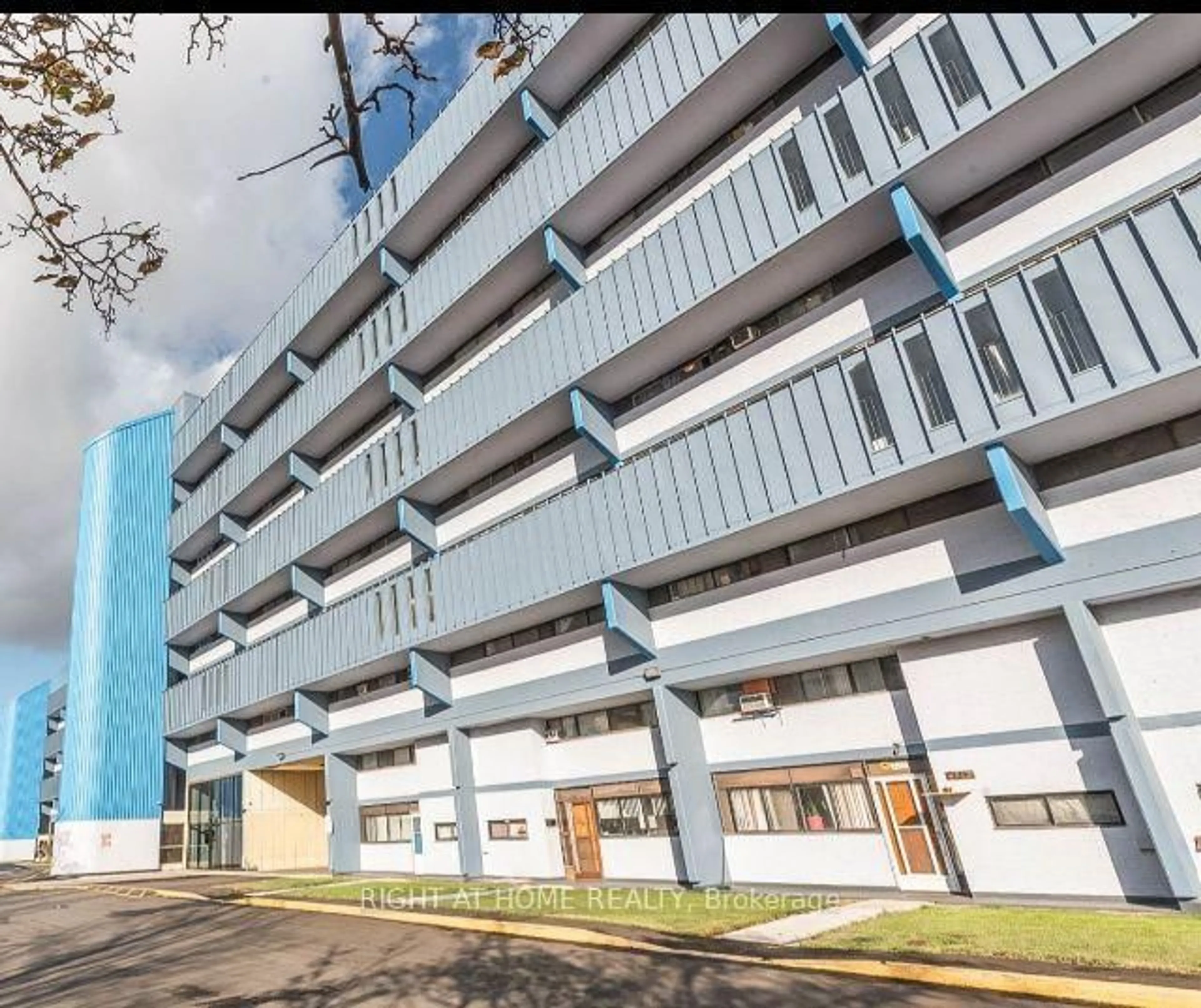 Unknown for 4673 Jane St #623, Toronto Ontario M3N 2L1