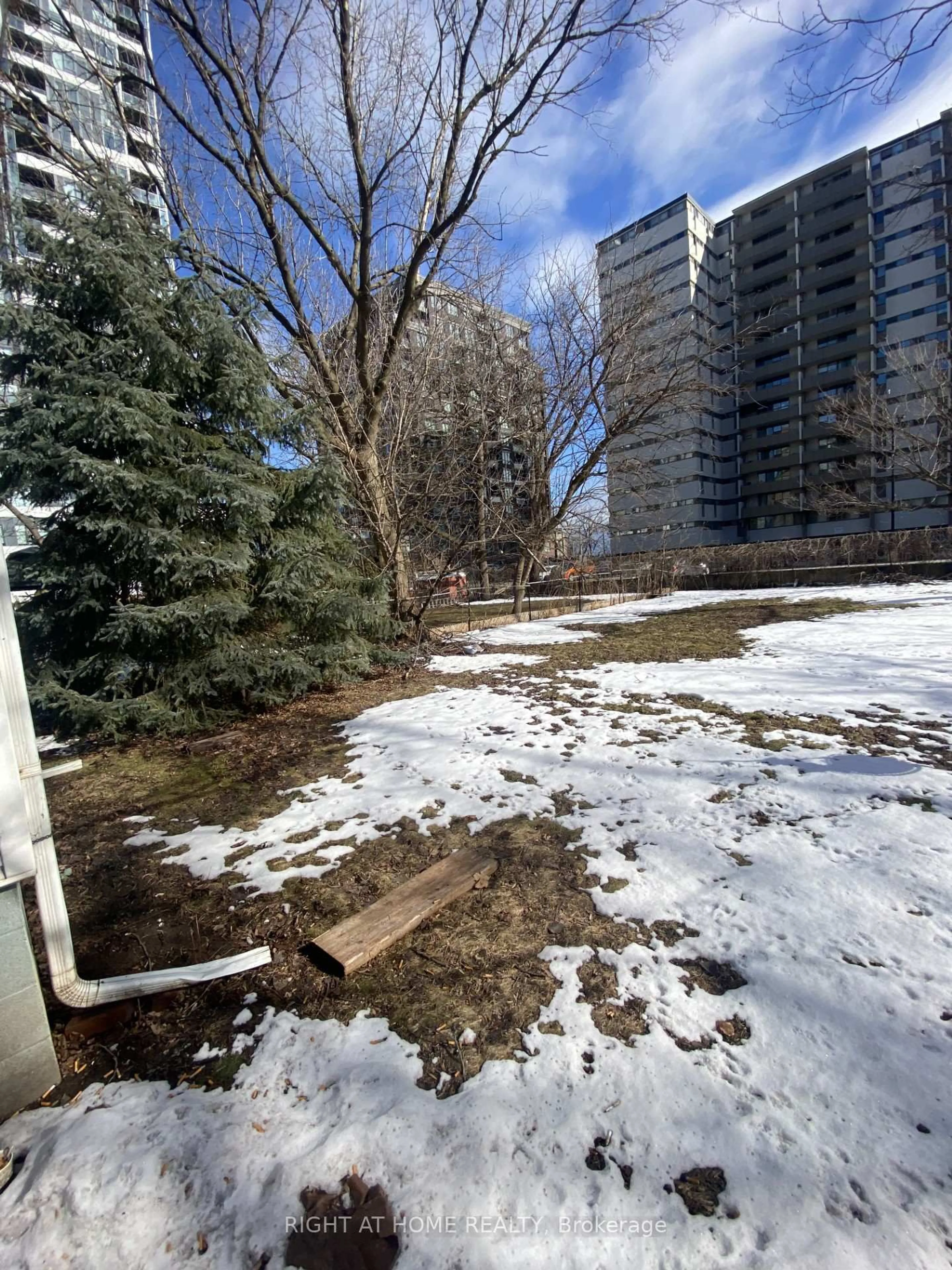 Unknown for 1286 Ontario St, Burlington Ontario L7S 1E8