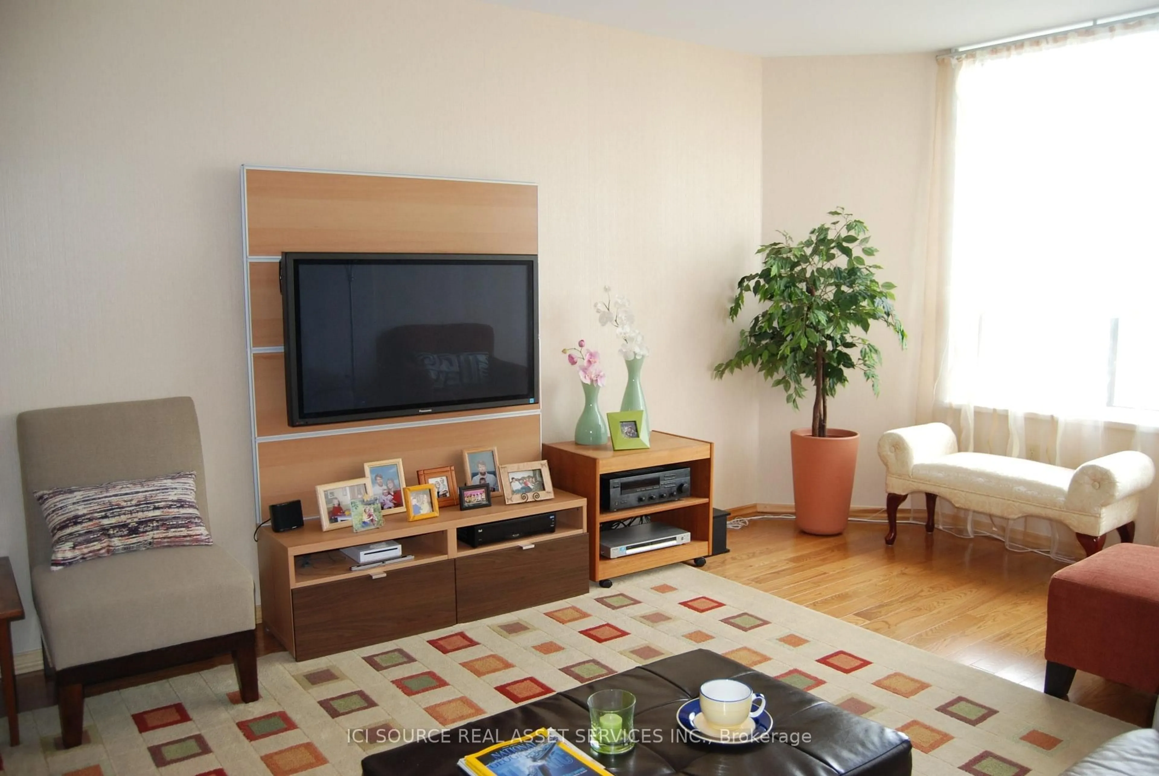 Living room with furniture, unknown for 1270 Maple Crossing Blvd #905, Burlington Ontario L7S 2J3