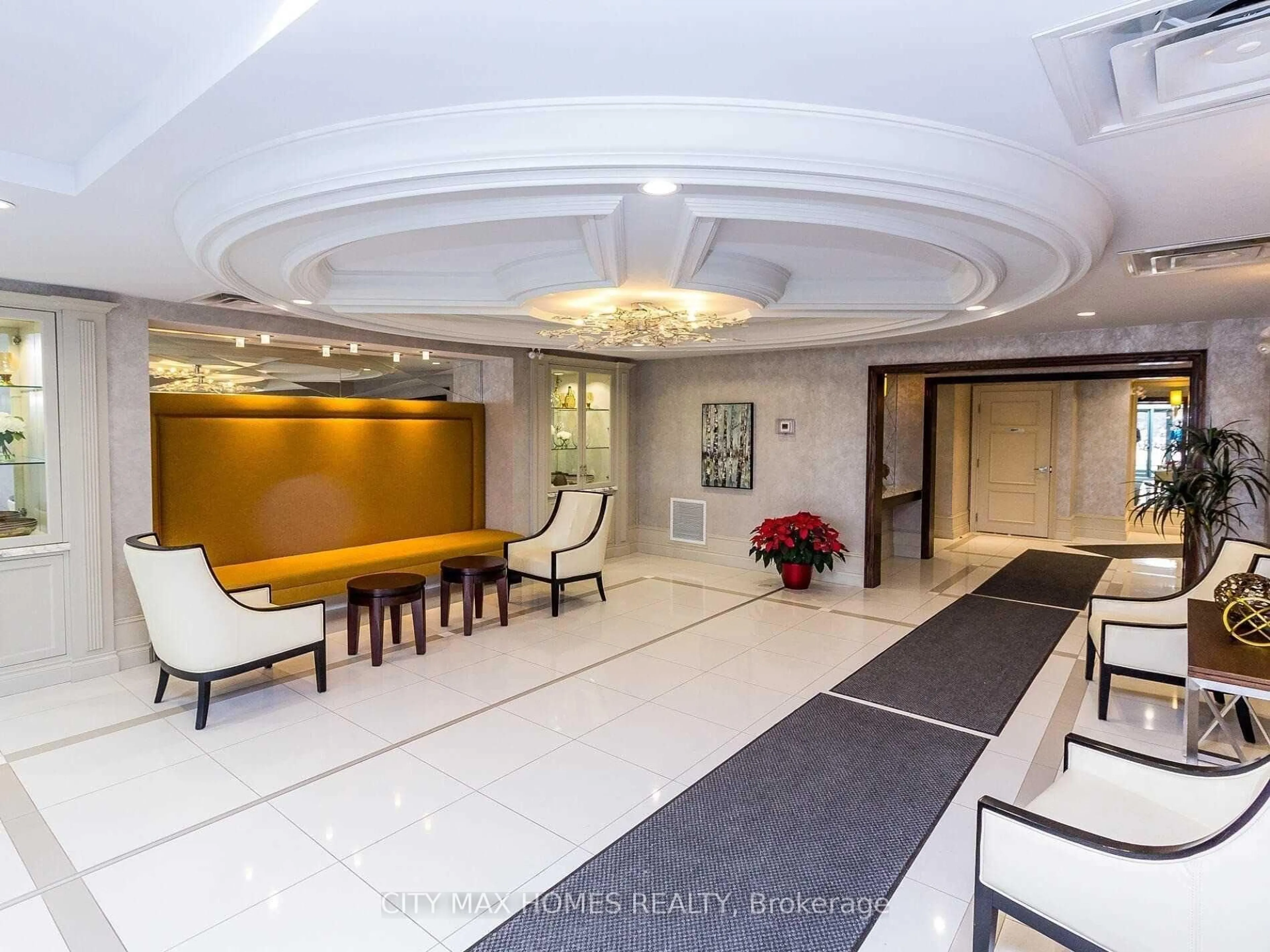 Indoor foyer for 50 Via Rosedale Way #116, Brampton Ontario L6R 3Z7