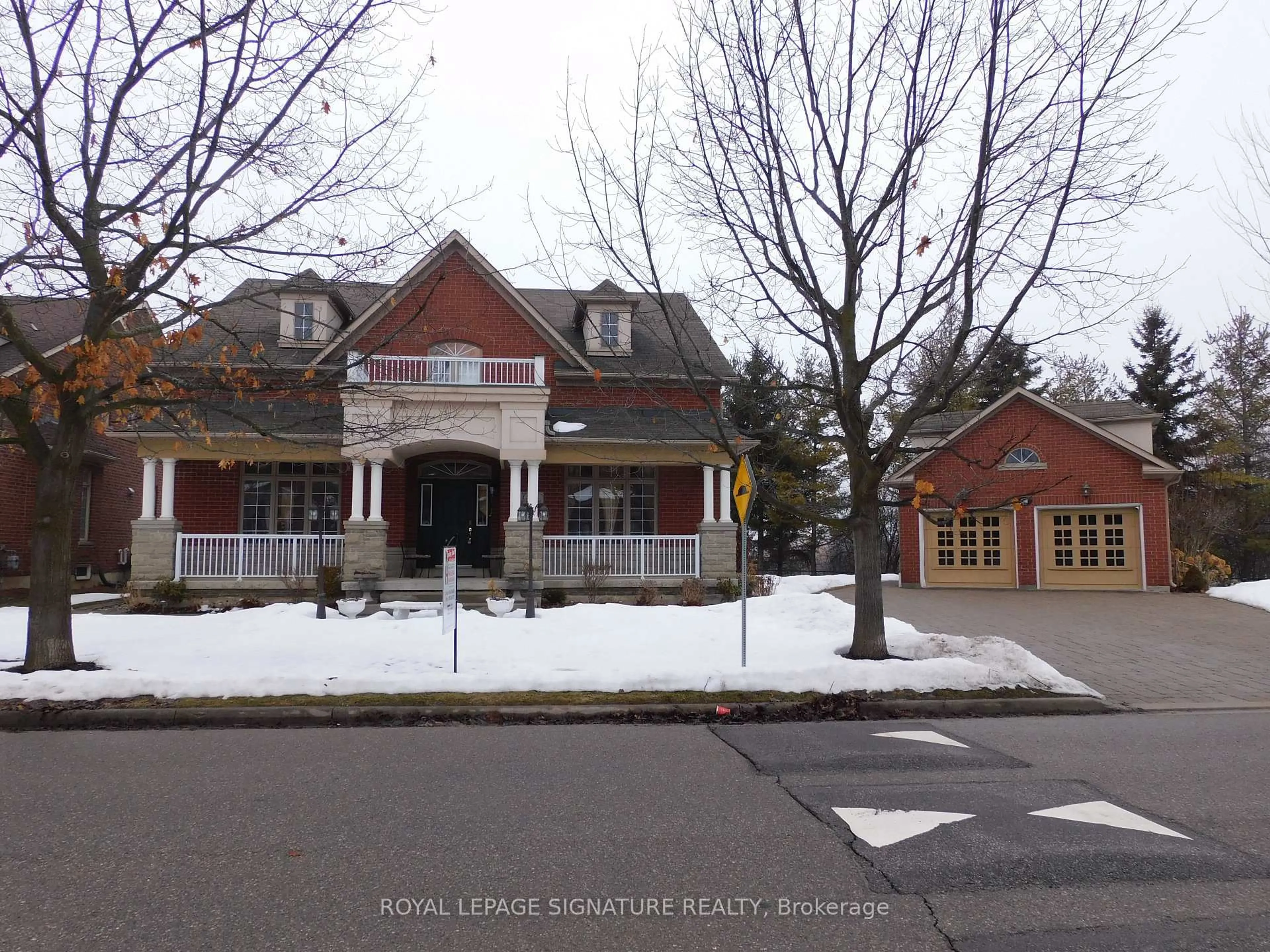 Unknown for 1590 Hallstone Rd, Brampton Ontario L6Y 5K8