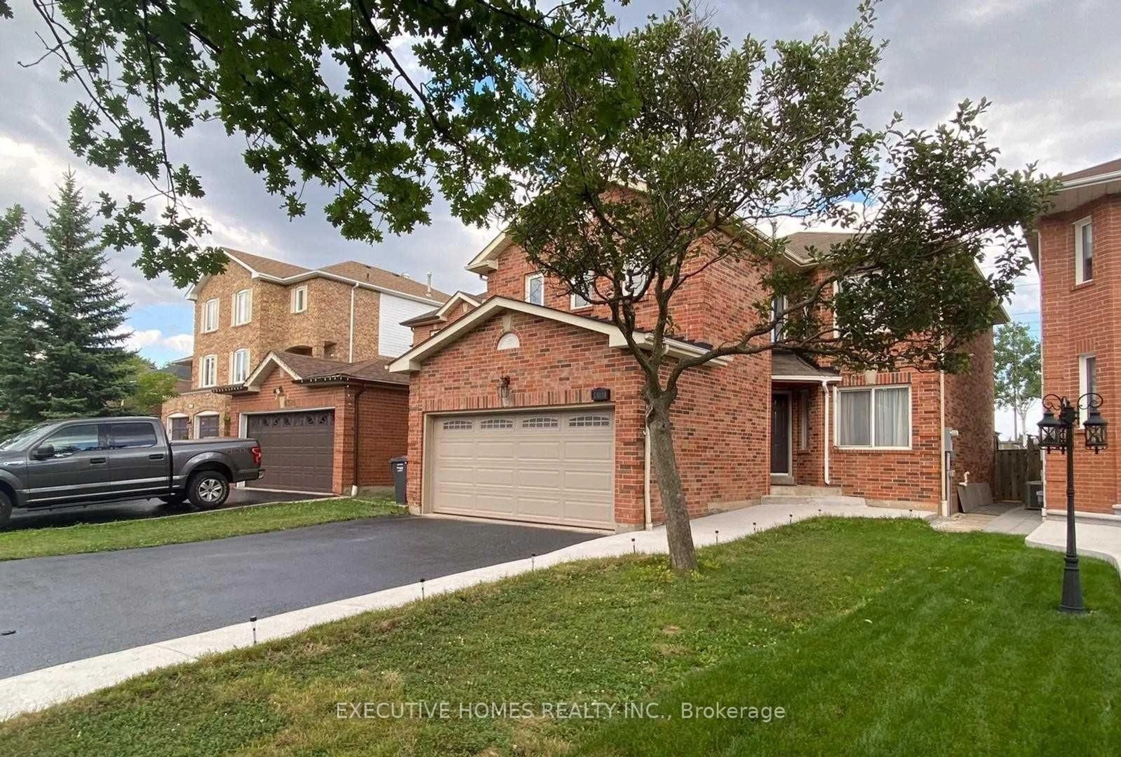 Home with brick exterior material, street for 4388 Romfield Cres, Mississauga Ontario L5M 4K9