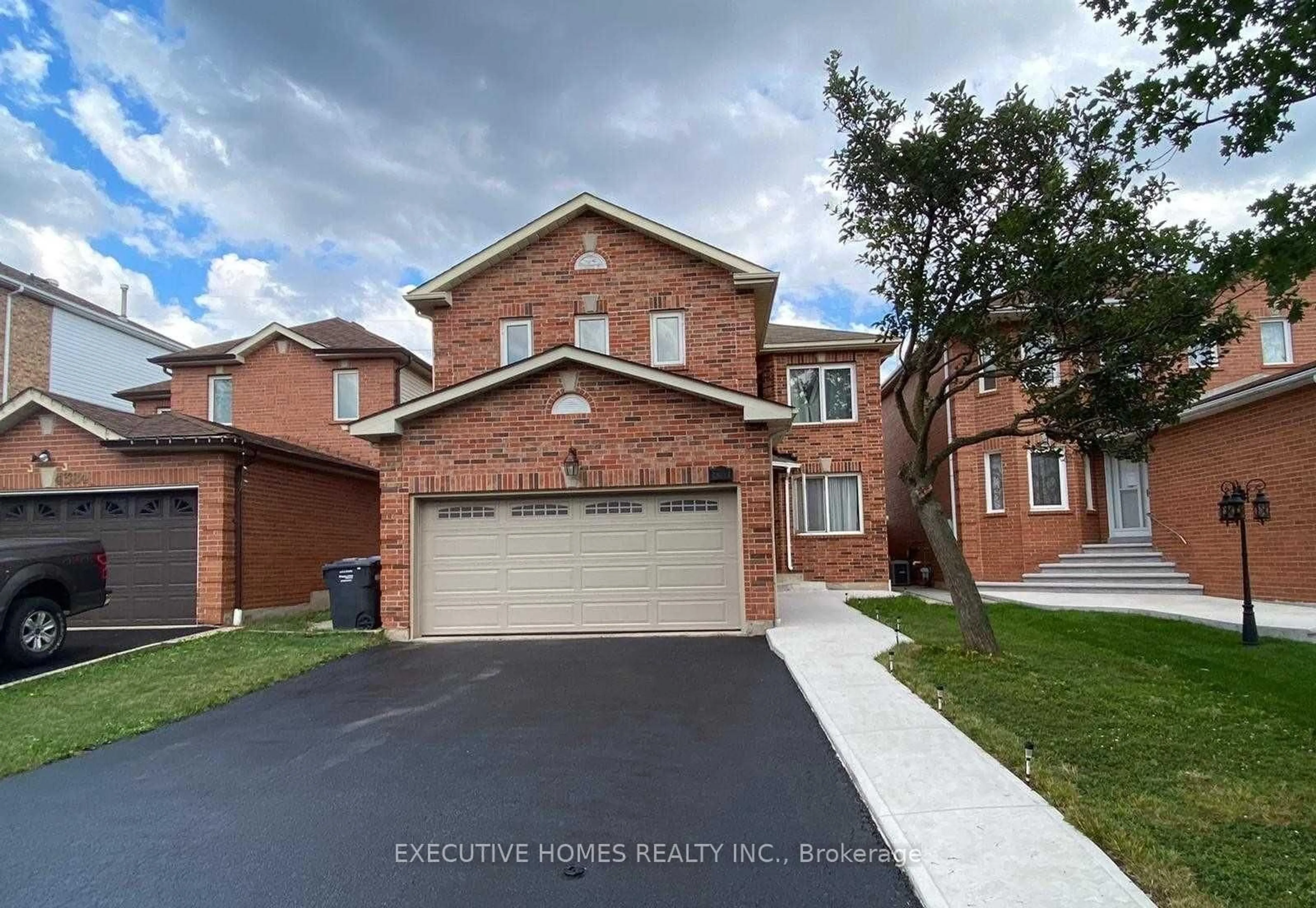 Home with brick exterior material, street for 4388 Romfield Cres, Mississauga Ontario L5M 4K9