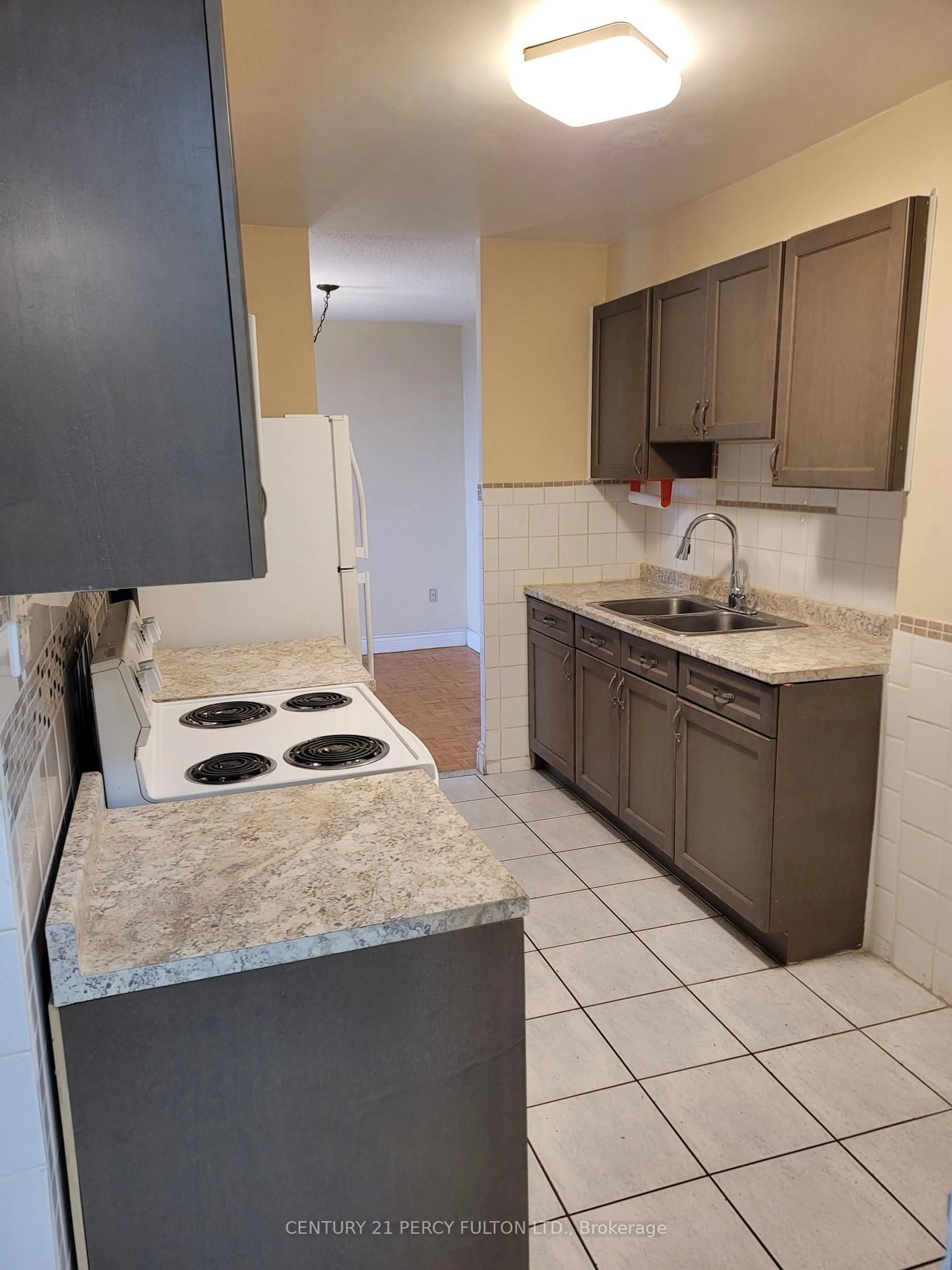 Standard kitchen, ceramic/tile floor for 2645 Kipling Ave #1707, Toronto Ontario M9V 3S6