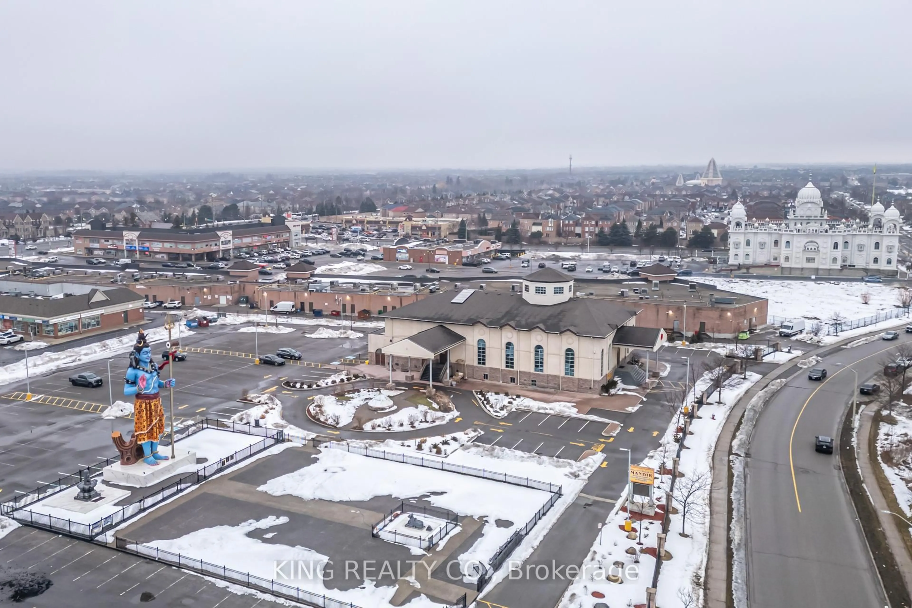 A pic from outside/outdoor area/front of a property/back of a property/a pic from drone, unknown for 14 Martineau Rd, Brampton Ontario L6P 1H2