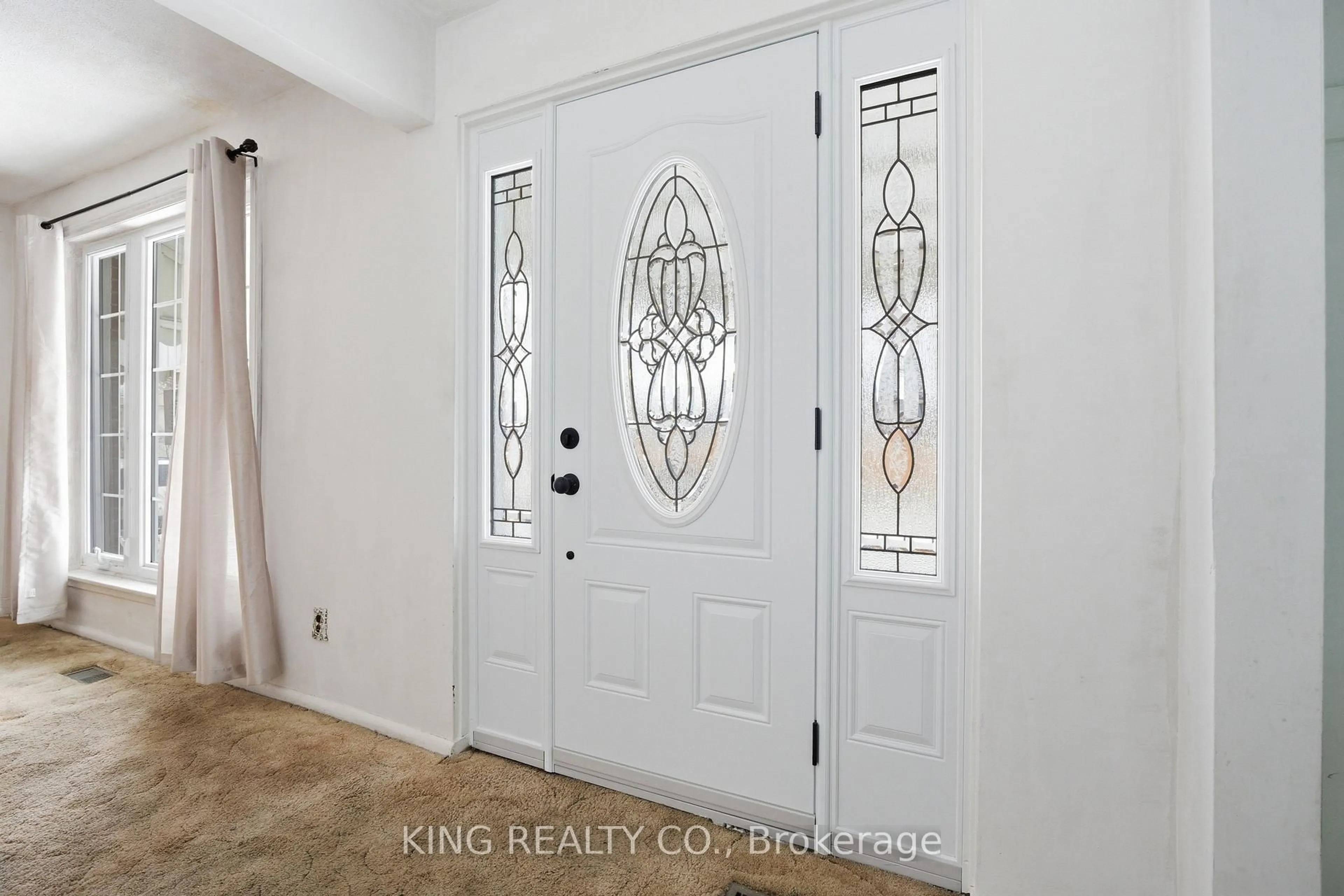 Indoor entryway for 57 Lakeland Dr, Toronto Ontario M9V 1M8