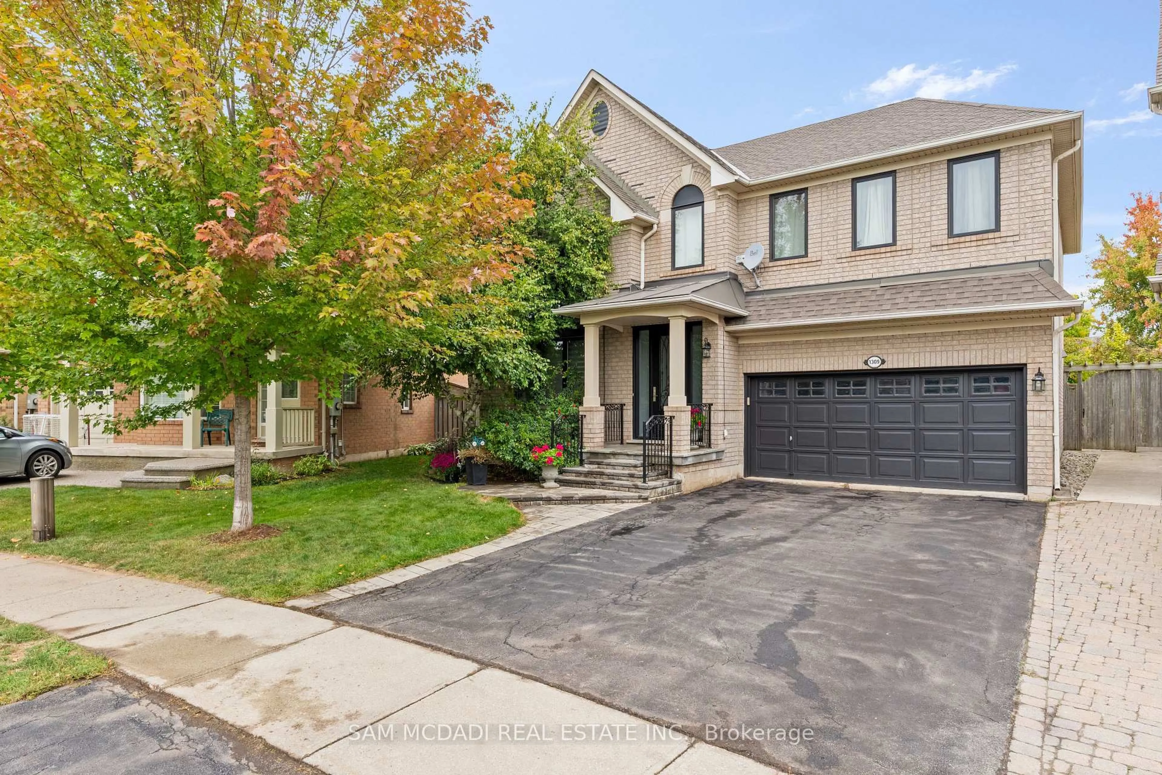 Home with brick exterior material, street for 1309 Ashwood Terr, Oakville Ontario L6M 4A7