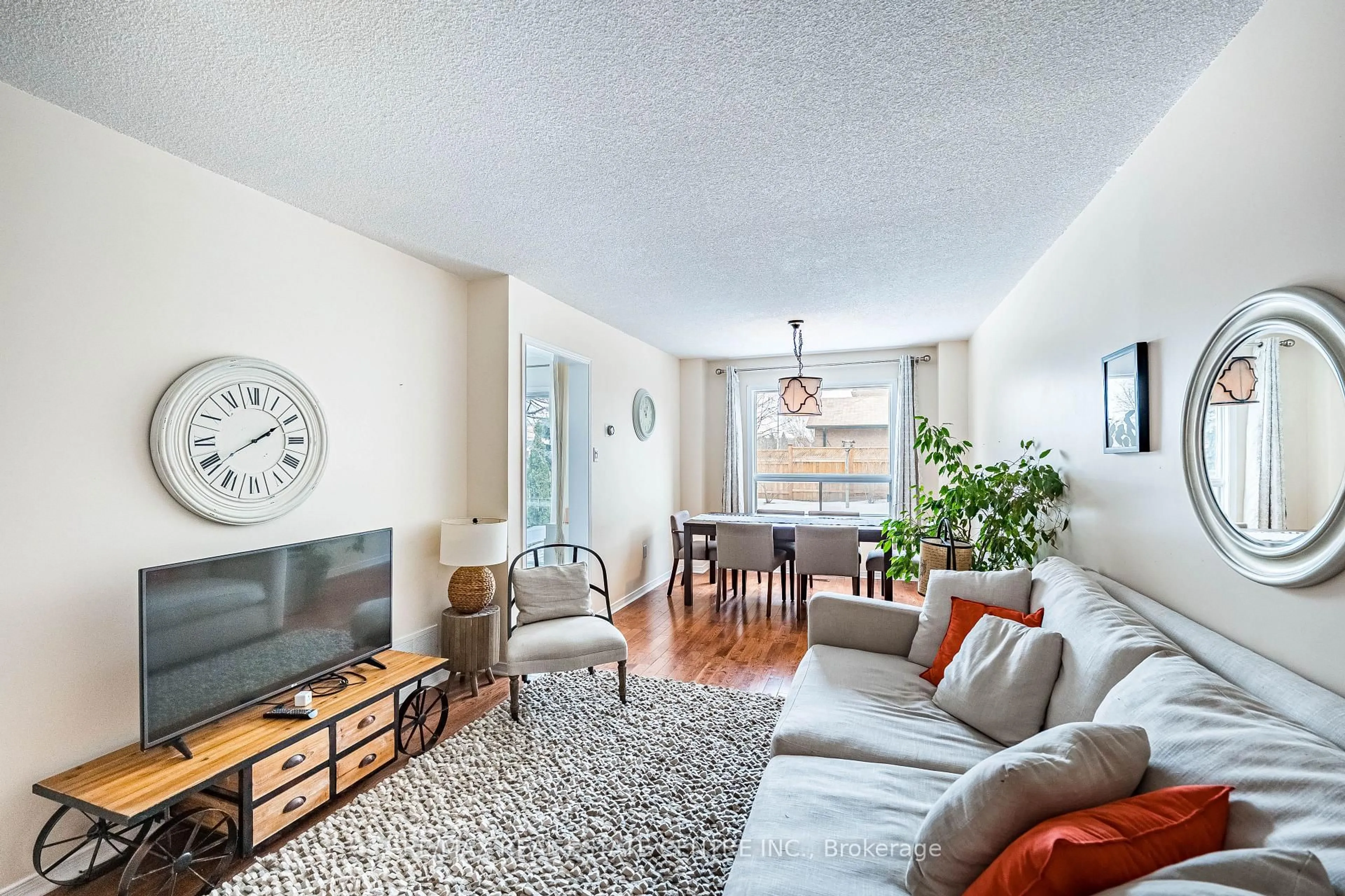 Living room with furniture, unknown for 416 Marlatt Dr, Oakville Ontario L6H 5X5