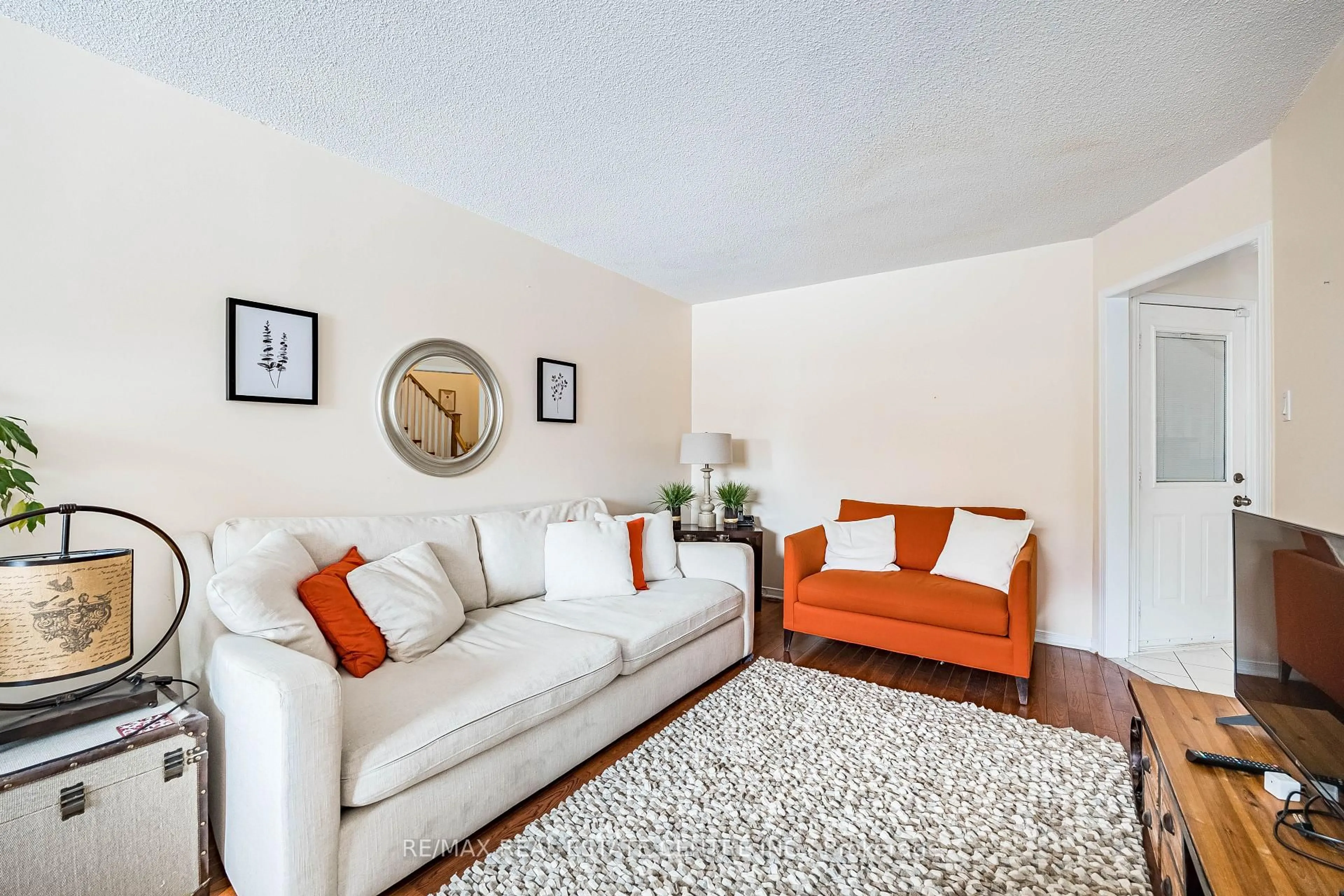 Living room with furniture, unknown for 416 Marlatt Dr, Oakville Ontario L6H 5X5