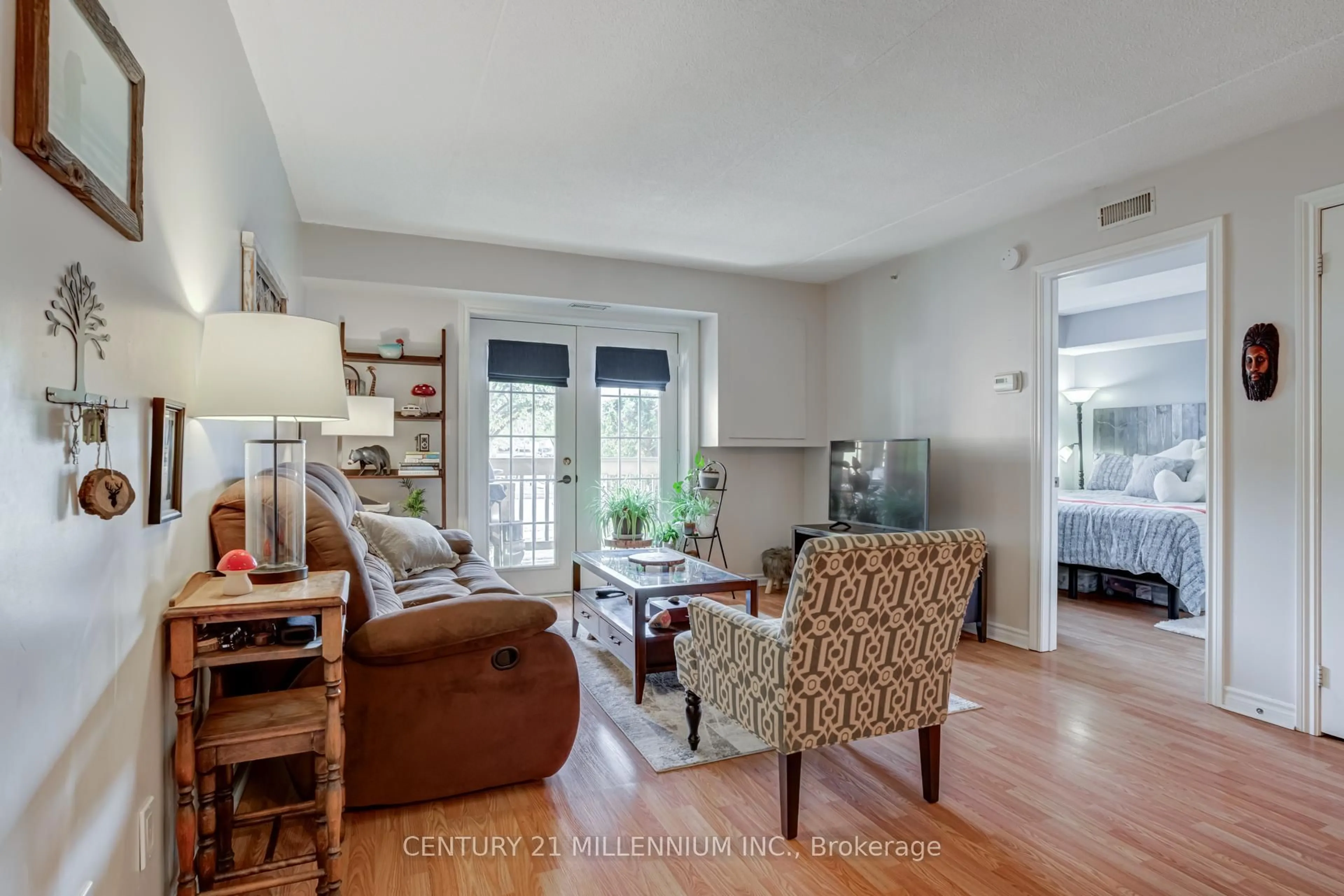 Living room with furniture, unknown for 4003 Kilmer Dr #110, Burlington Ontario L7M 4M1