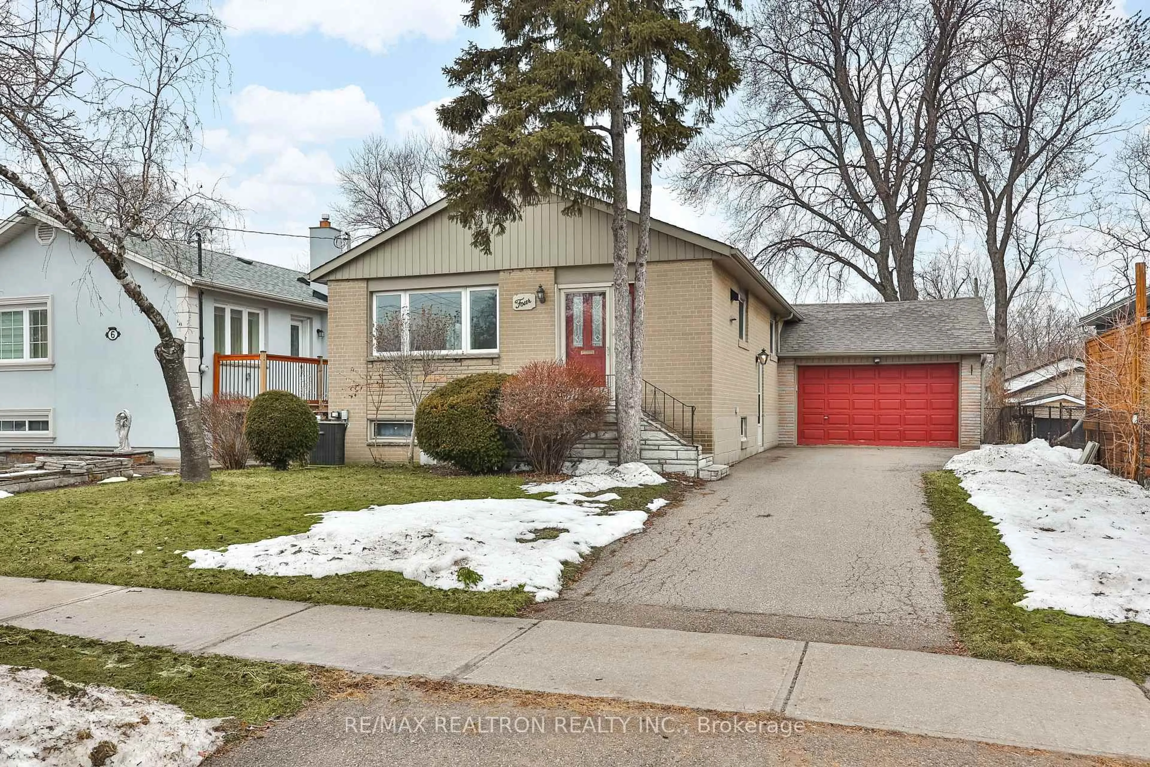 Unknown for 4 Lachine Crt, Toronto Ontario M9C 4A5