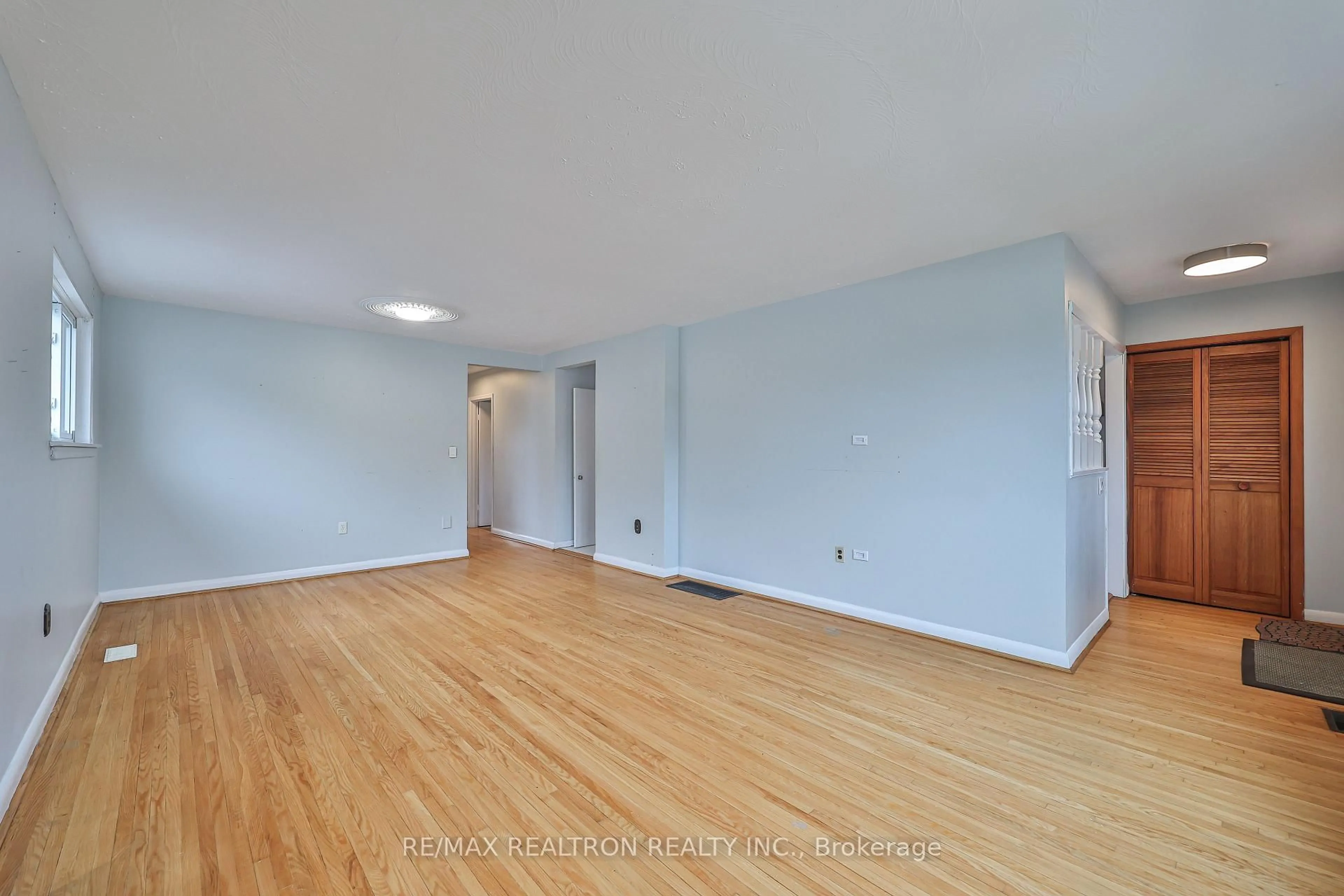 A pic of a room for 4 Lachine Crt, Toronto Ontario M9C 4A5