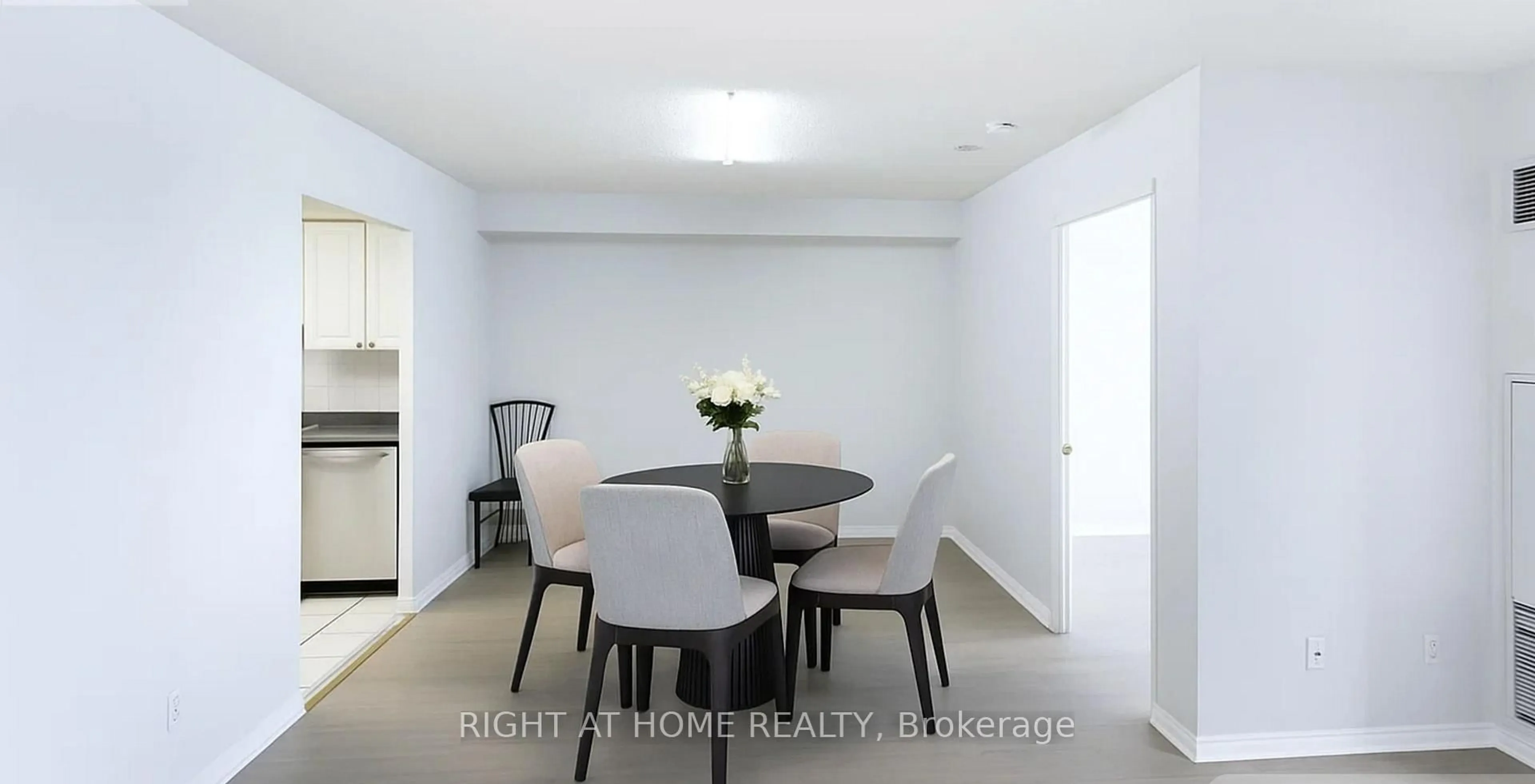 Dining room, unknown for 135 Hillcrest Ave #1101, Mississauga Ontario L5B 4B1