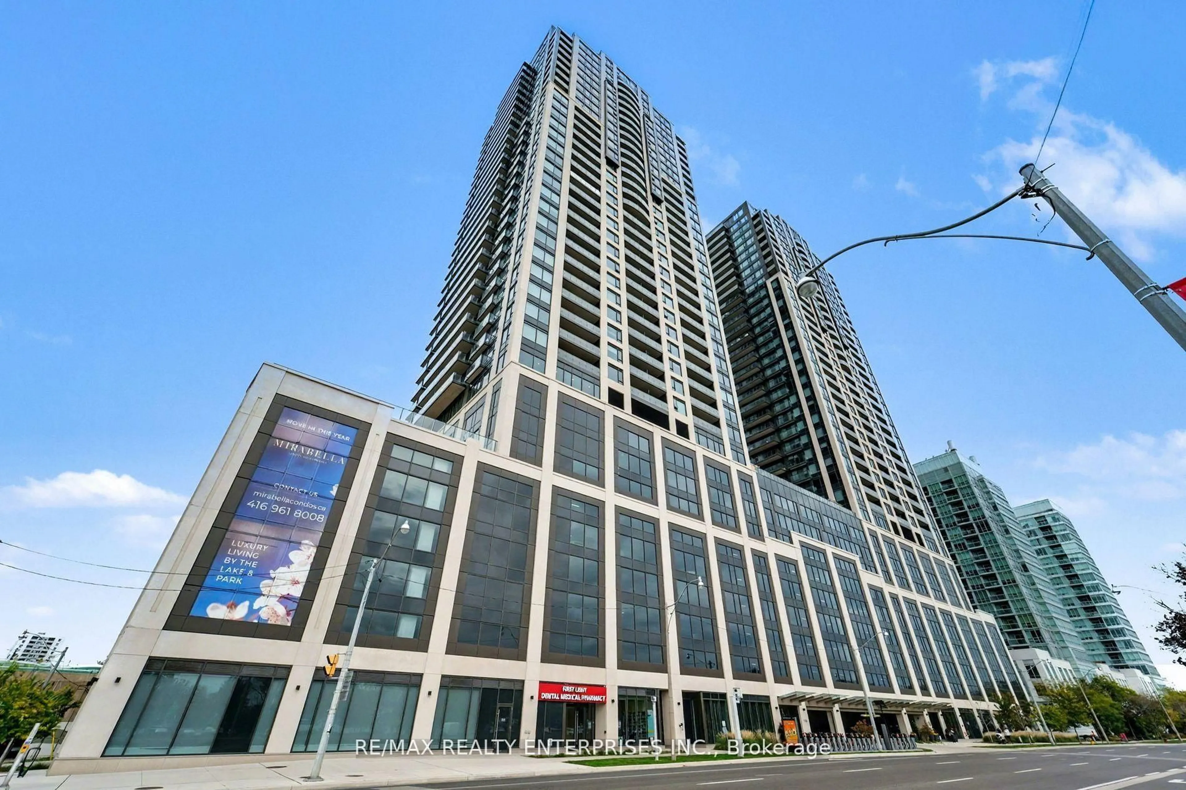 Indoor foyer for 1928 Lake Shore Blvd #1203, Toronto Ontario M6S 0B1