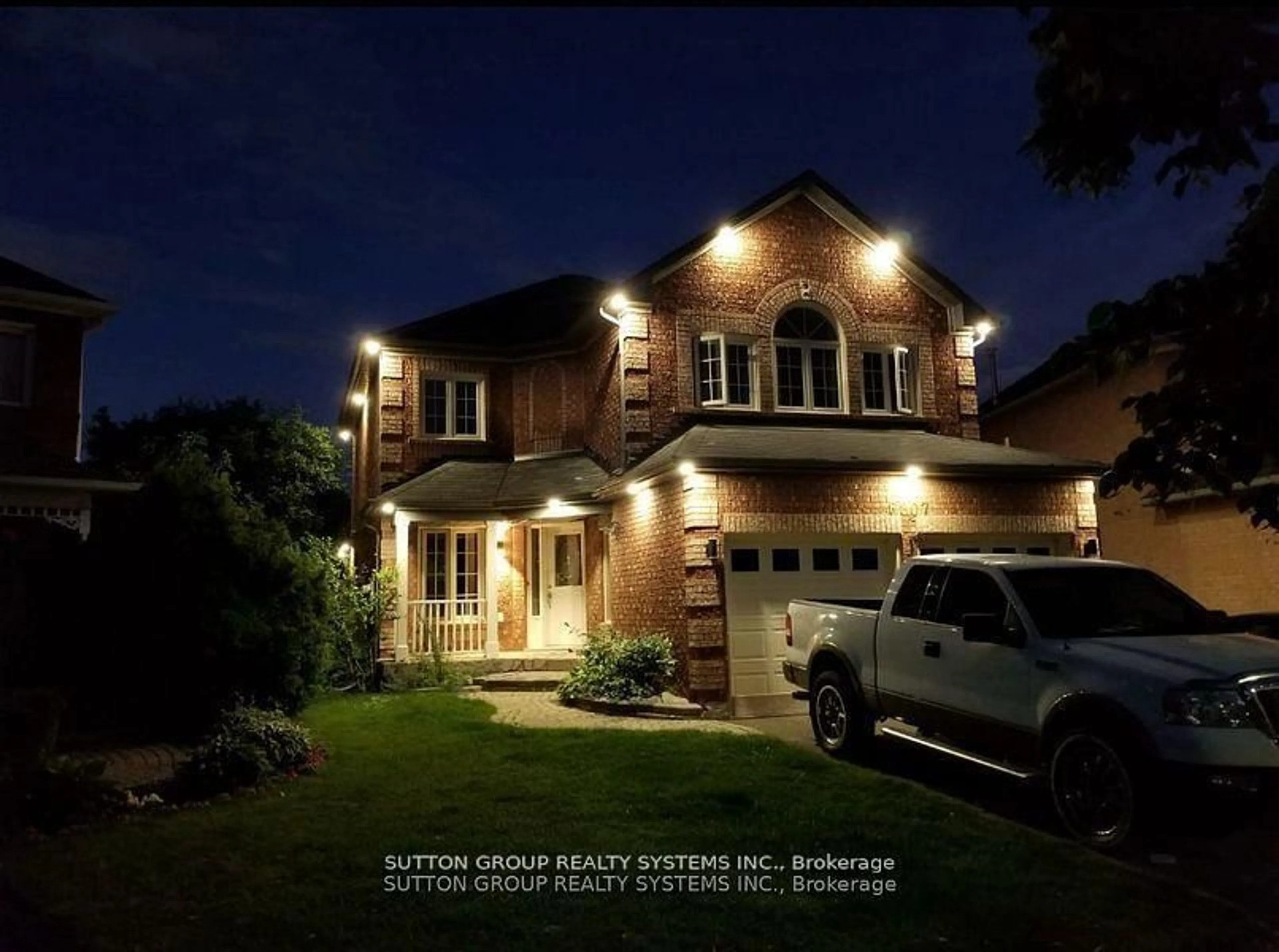 Home with brick exterior material, street for 6807 Gracefield Dr, Mississauga Ontario L5N 6T6