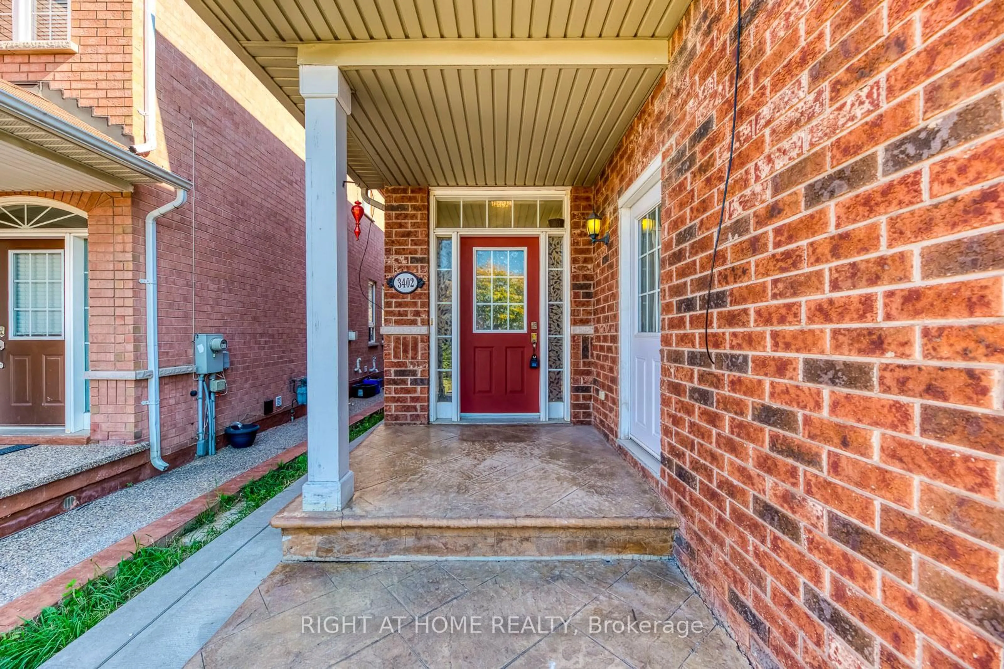 Home with brick exterior material, street for 3402 Fountain Park Ave, Mississauga Ontario L5M 7E3