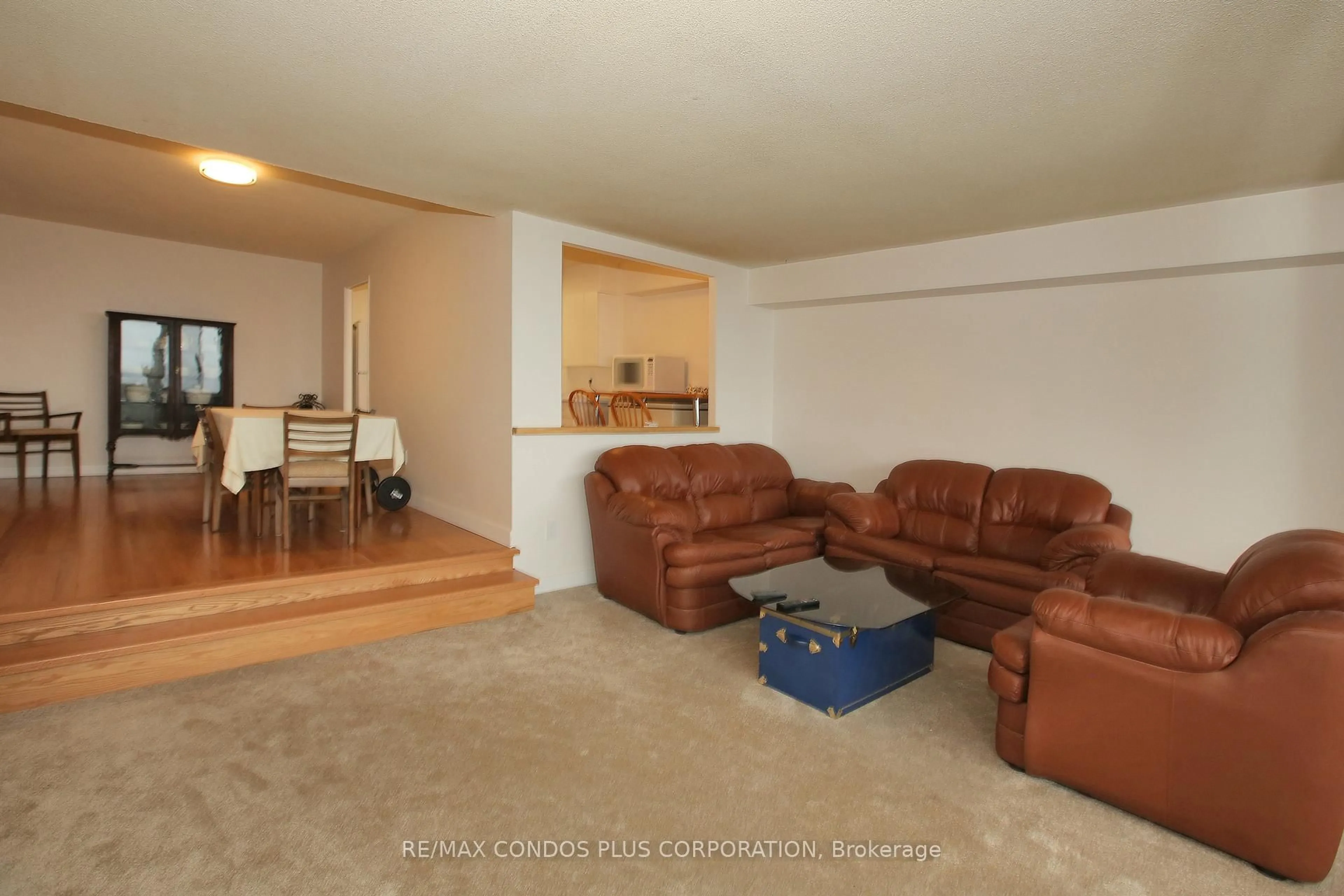 Living room with furniture, unknown for 260 Scarlett Rd #1605, Toronto Ontario M6N 4X6