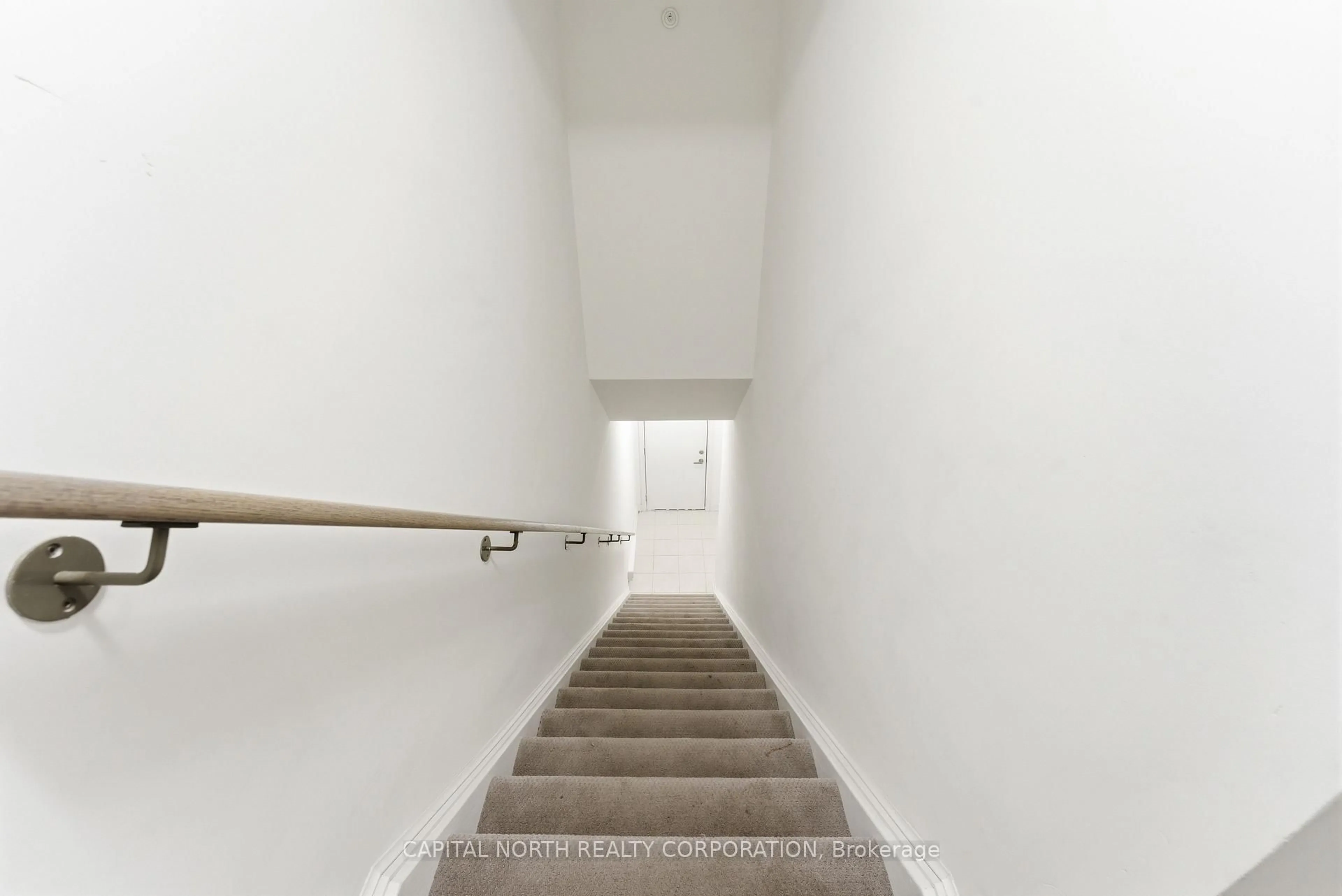 Stairs for 3473 Widdicombe Way #23, Mississauga Ontario L5L 0B8