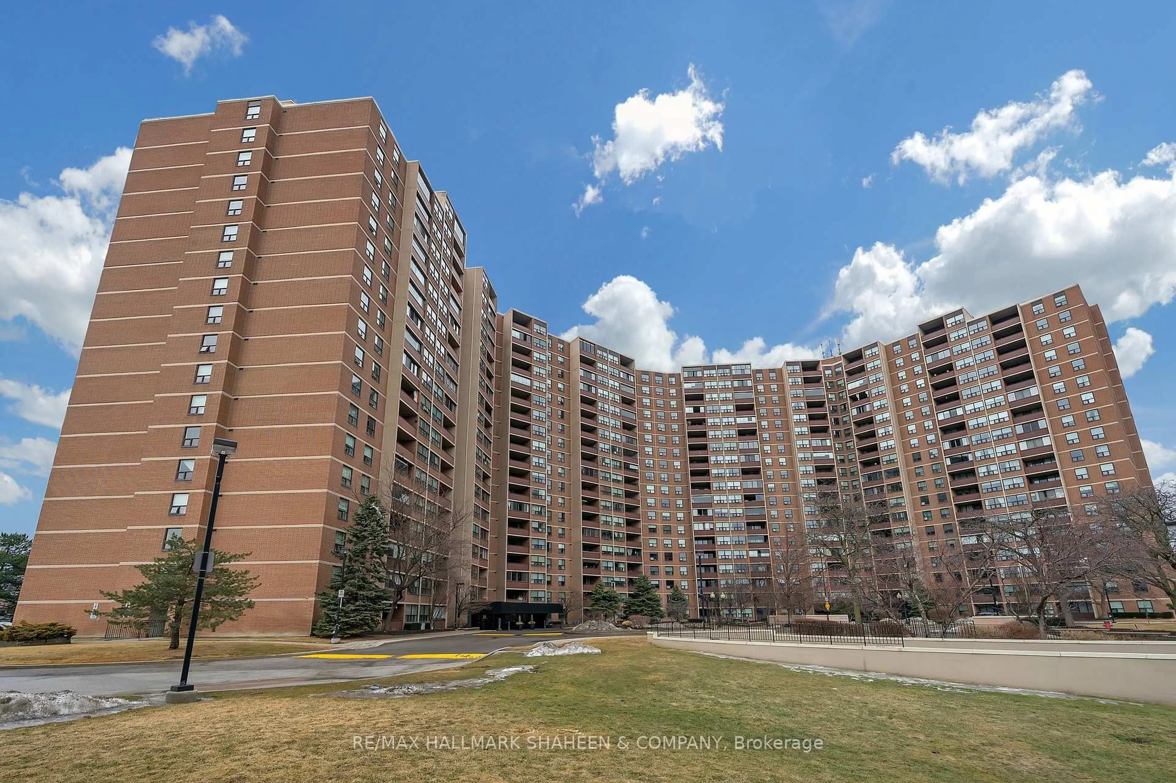 Unknown for 714 The West Mall Rd #208, Toronto Ontario M9C 4X1