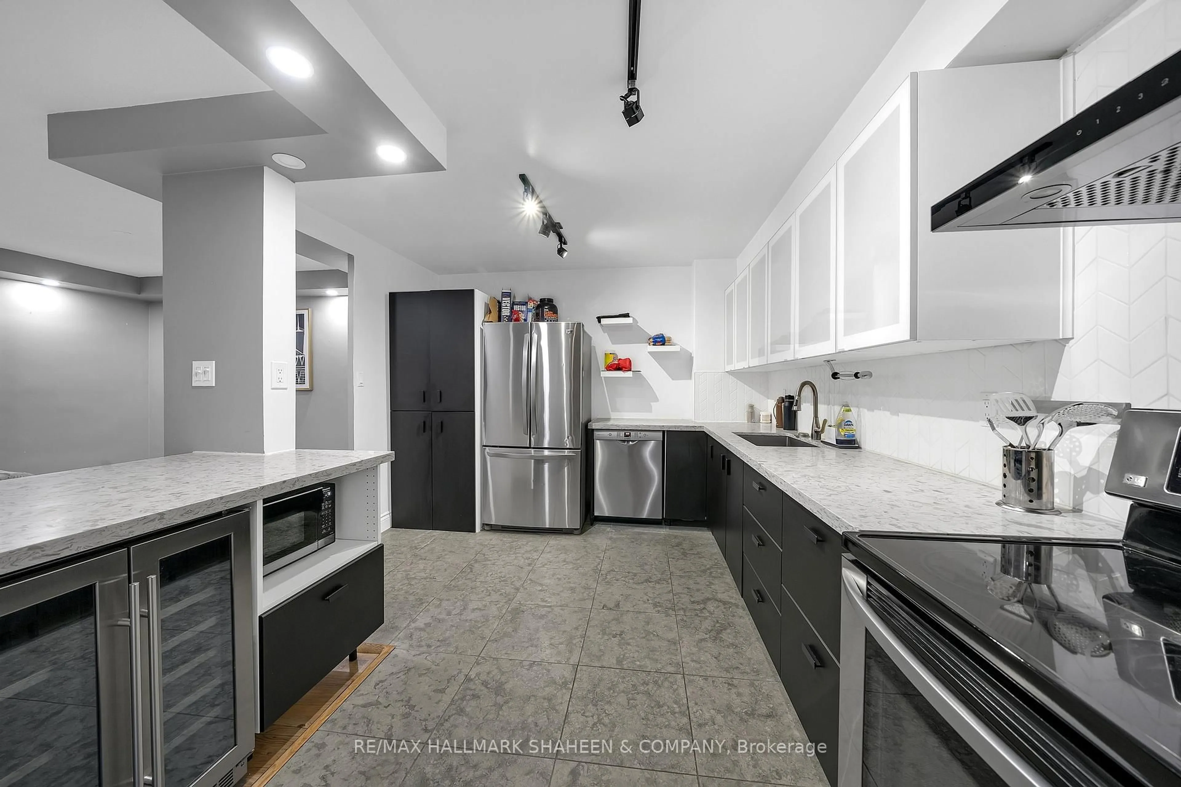 Contemporary kitchen, ceramic/tile floor for 714 The West Mall Rd #208, Toronto Ontario M9C 4X1