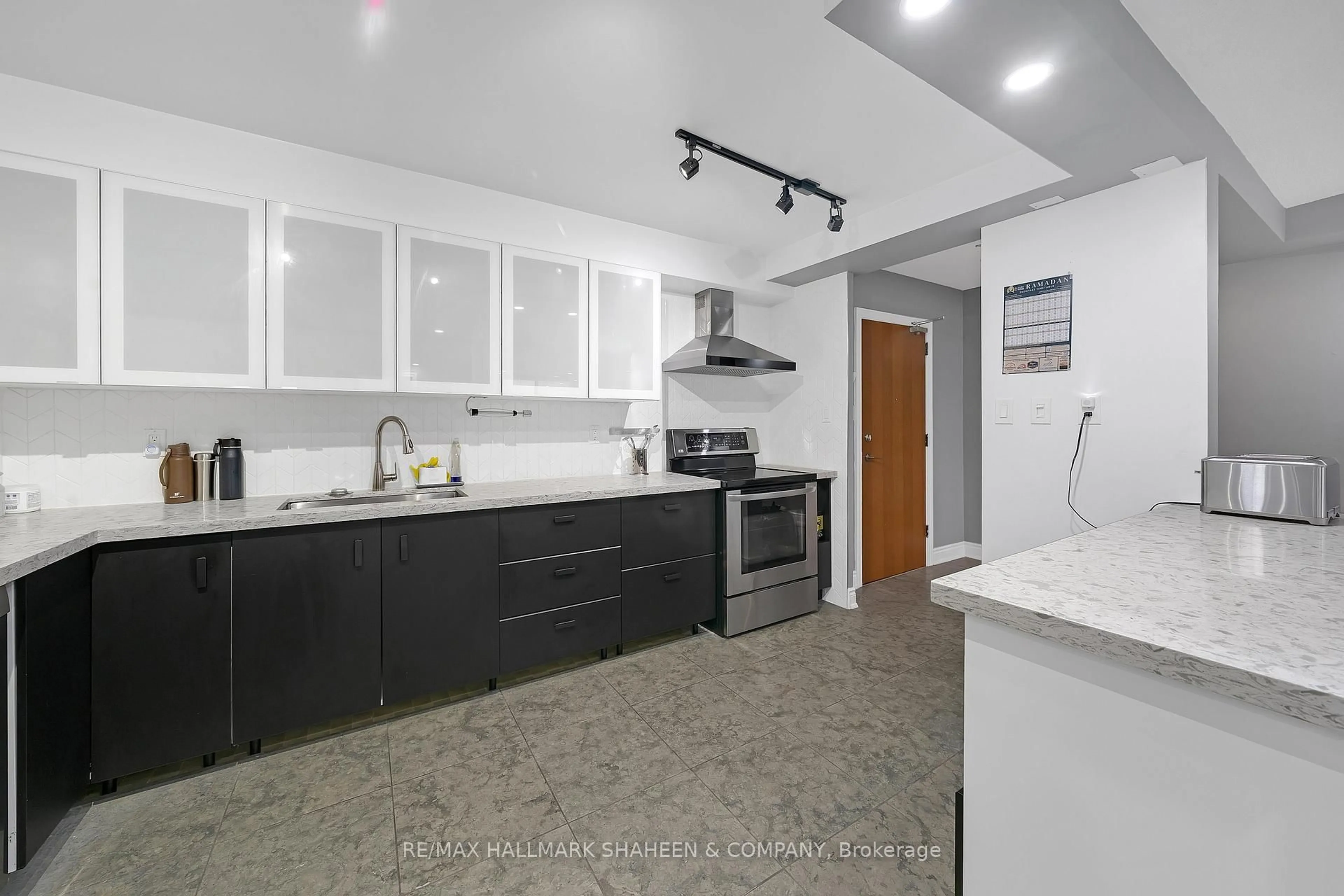 Unknown for 714 The West Mall Rd #208, Toronto Ontario M9C 4X1