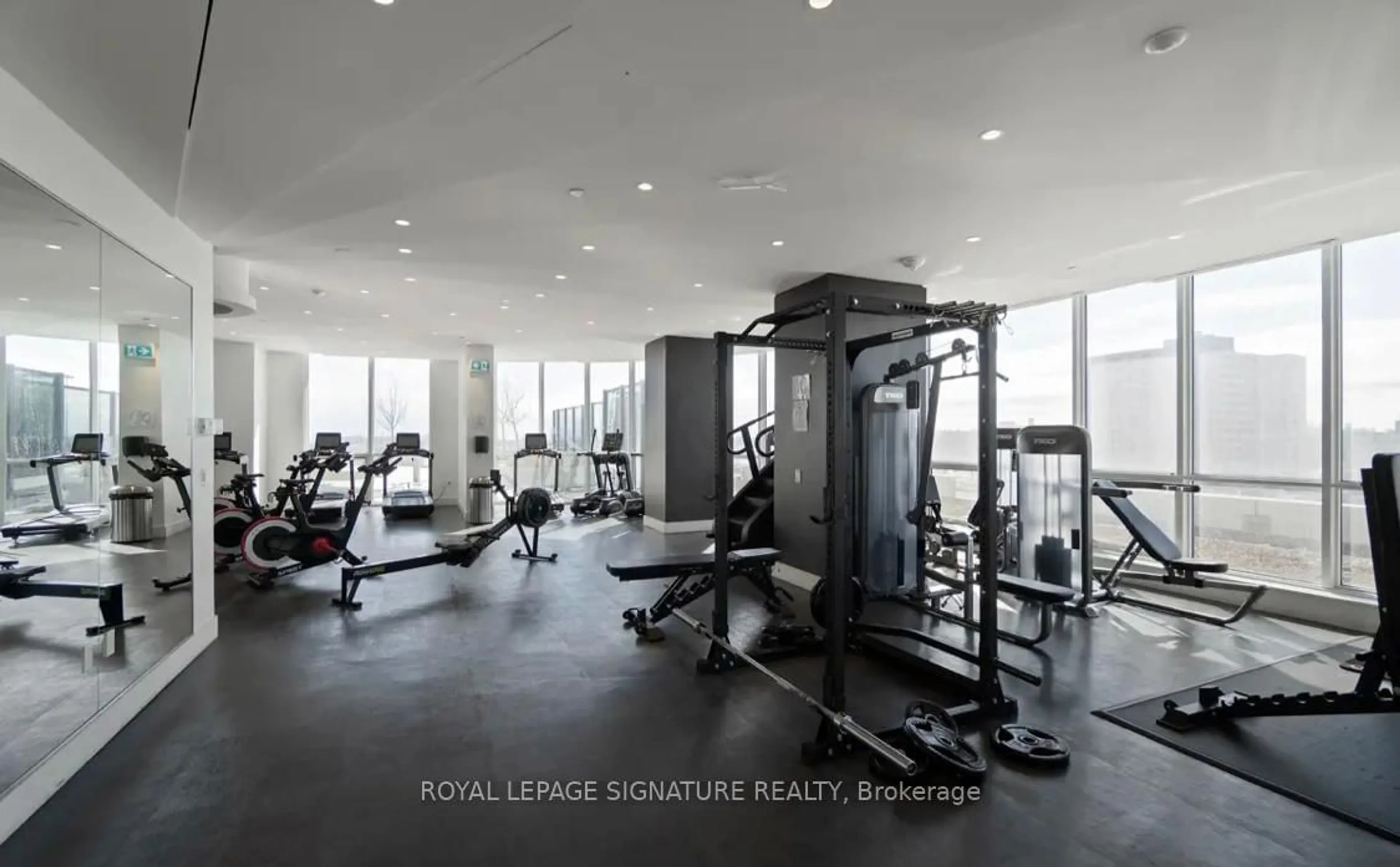Gym or fitness room for 30 Gibbs Rd #104, Toronto Ontario M9B 0E4