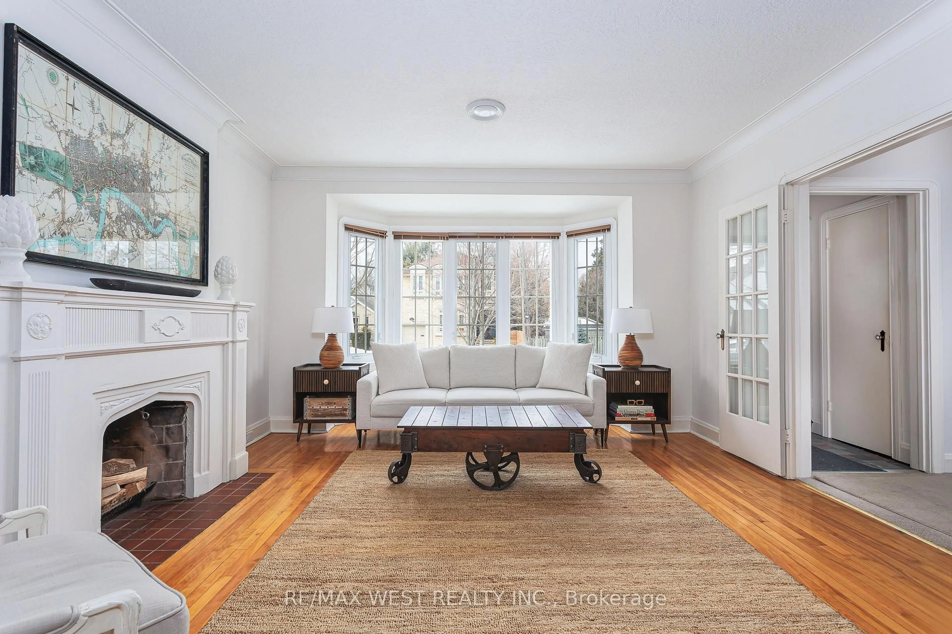 Living room with furniture, unknown for 3 Glenroy Ave, Toronto Ontario M8Y 2L9