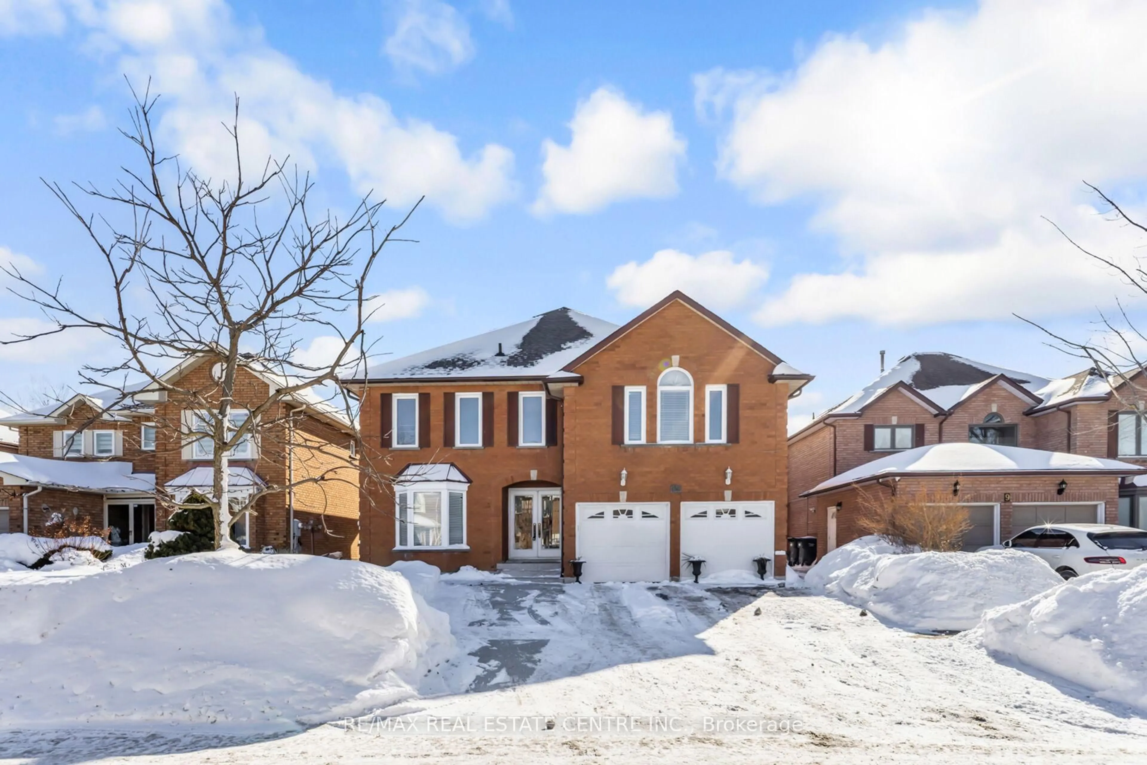 Home with brick exterior material, street for 11 Moorehead Cres, Brampton Ontario L6Z 4K6