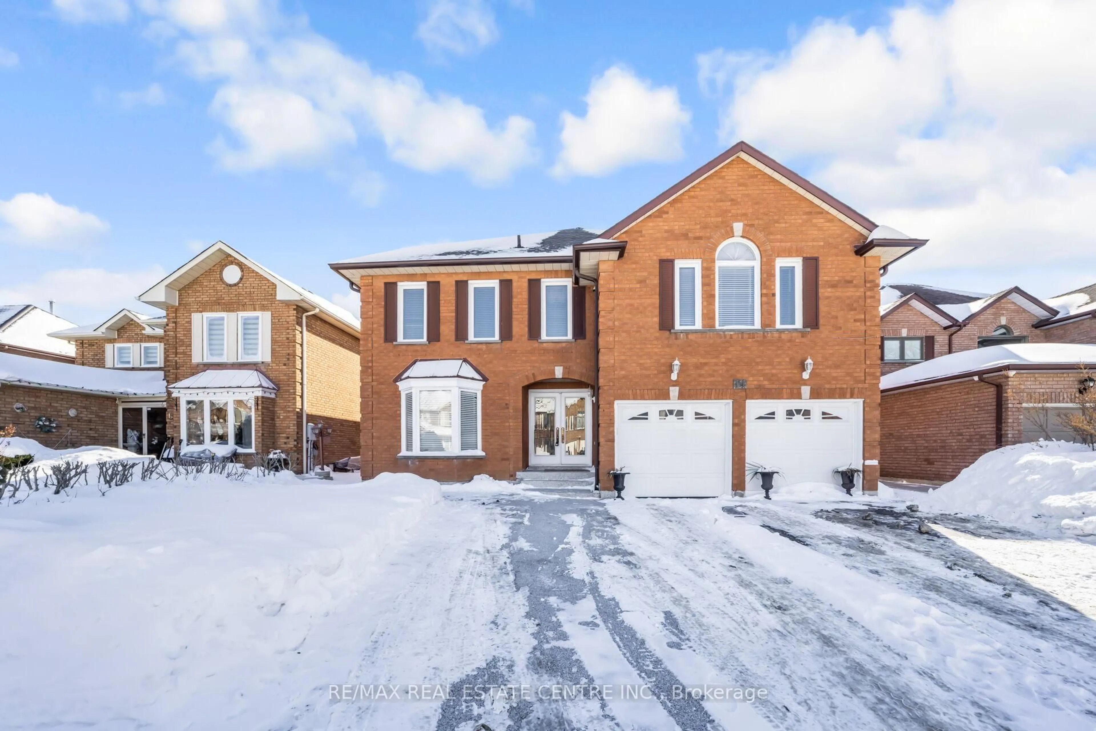 Home with brick exterior material, street for 11 Moorehead Cres, Brampton Ontario L6Z 4K6
