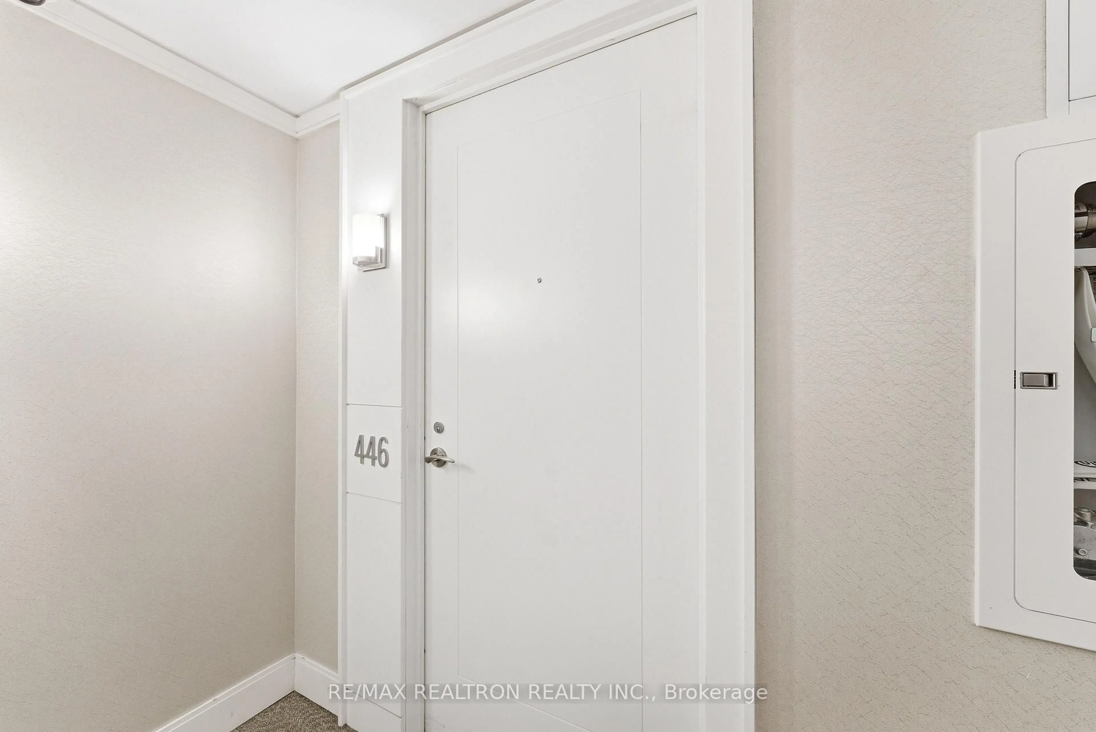 Indoor entryway for 830 Lawrence Ave #446, Toronto Ontario M6A 0B6