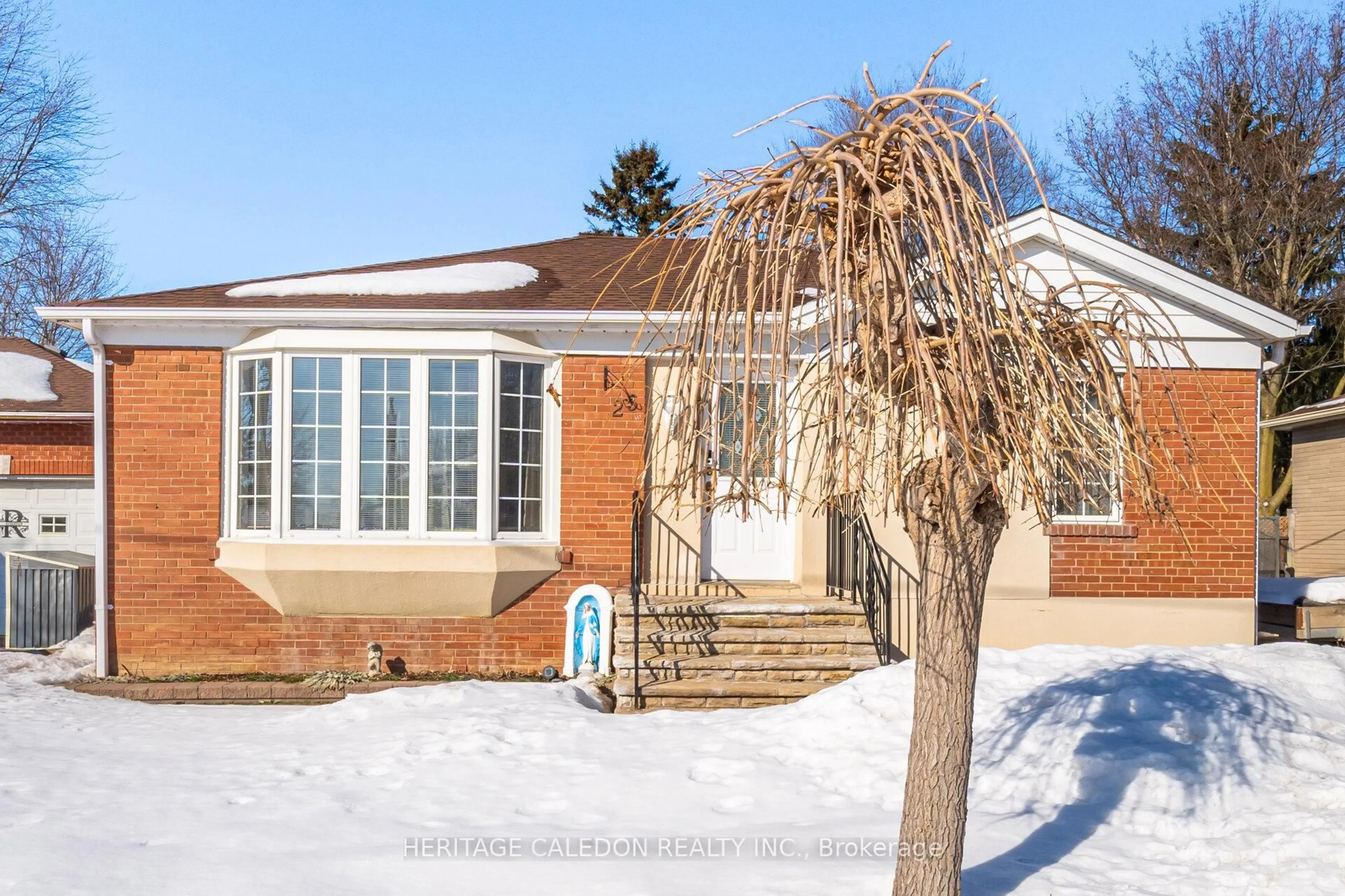 Home with vinyl exterior material, street for 25 Shelley St, Halton Hills Ontario L7G 3X1