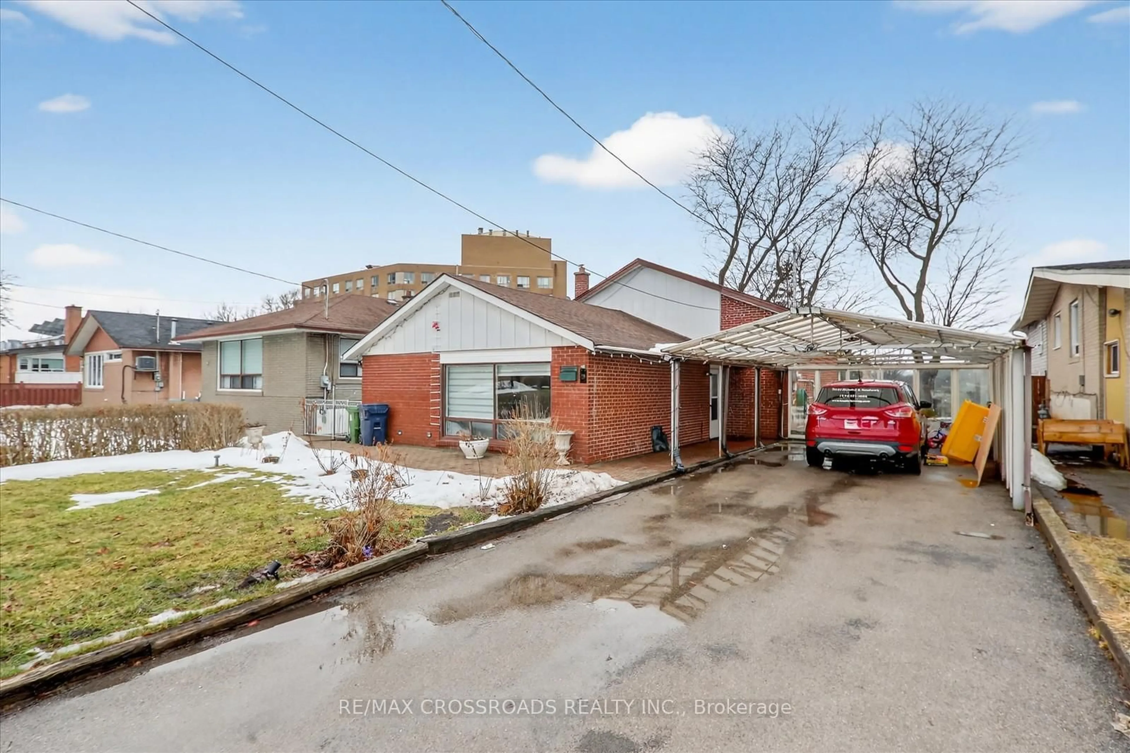 A pic from outside/outdoor area/front of a property/back of a property/a pic from drone, street for 18 De Marco Blvd, Toronto Ontario M6L 2W1