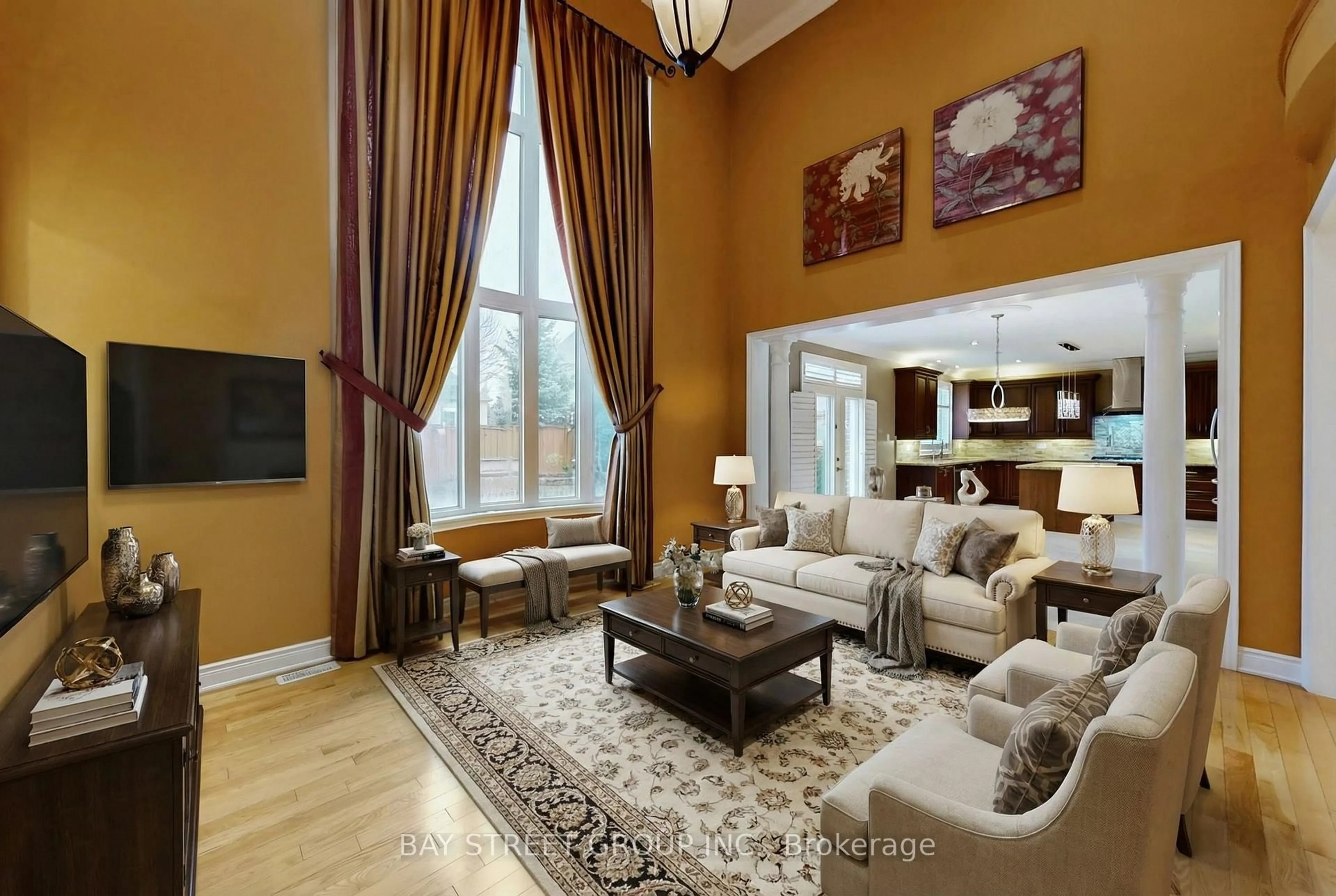 Living room with furniture, unknown for 2352 Delnice Dr, Oakville Ontario L6H 0A9