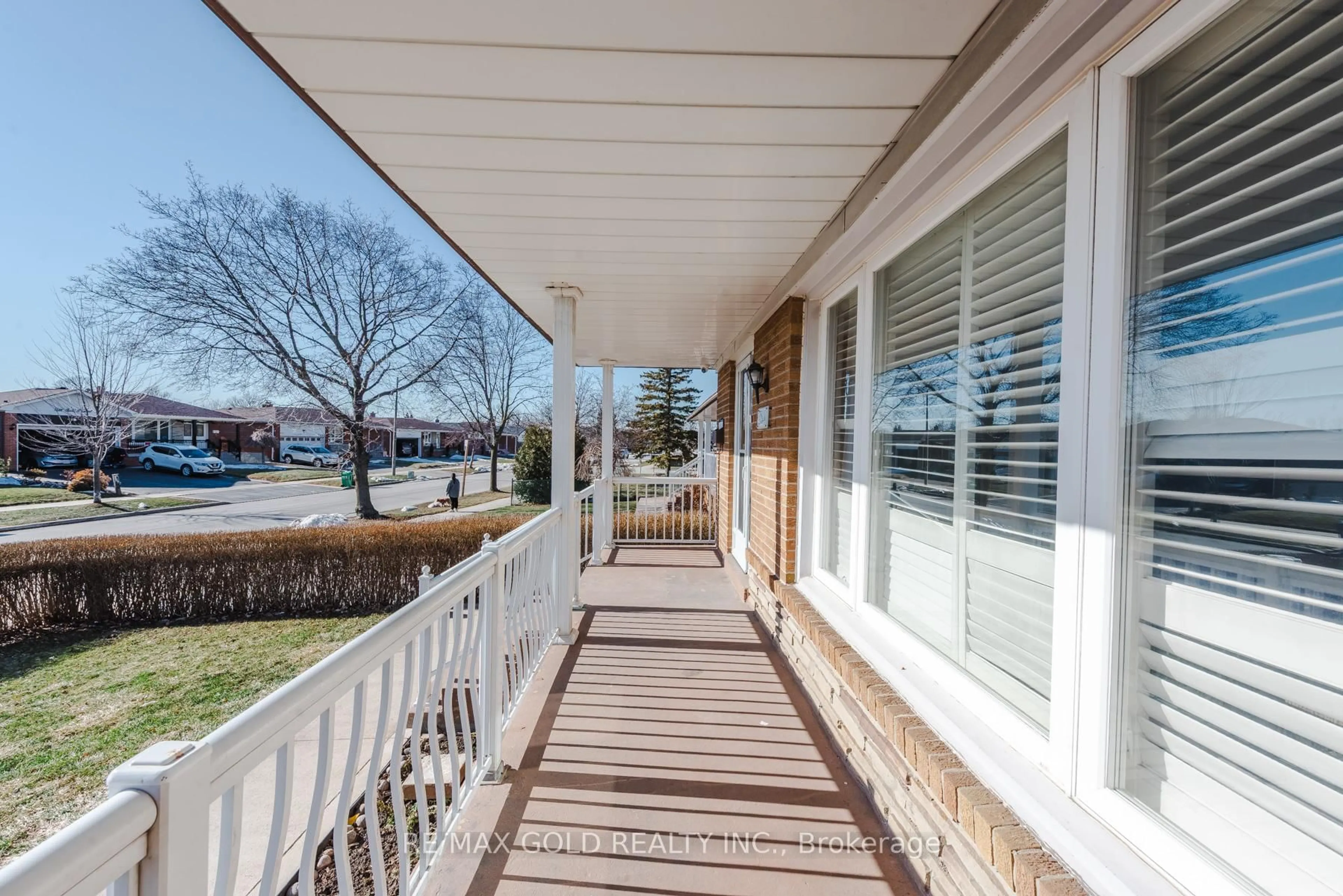 Balcony in the apartment, street for 7521 Rockhill Rd, Mississauga Ontario L4T 2Z8