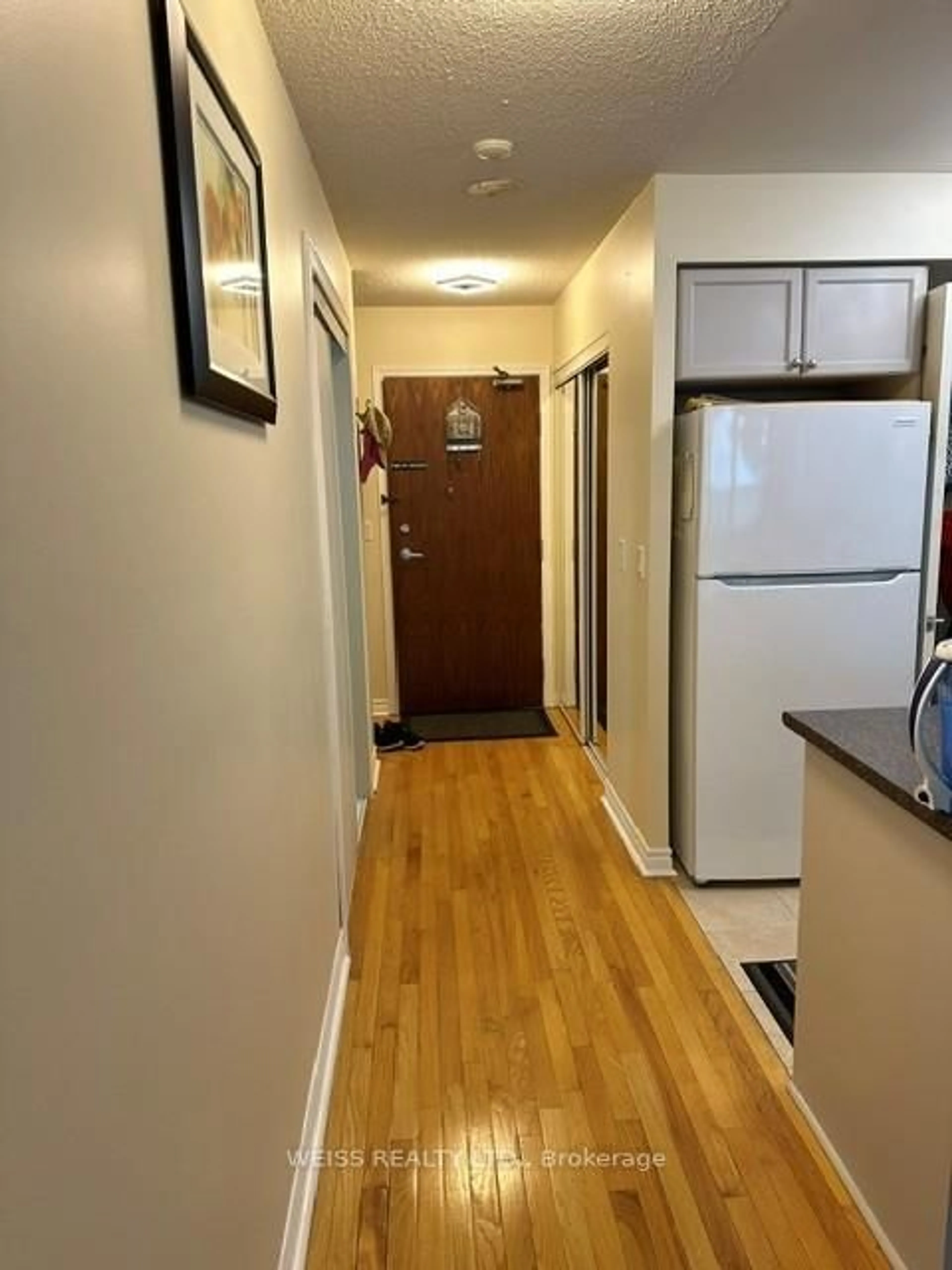 Unknown for 33 Elm Dr #310, Mississauga Ontario L5B 4M2