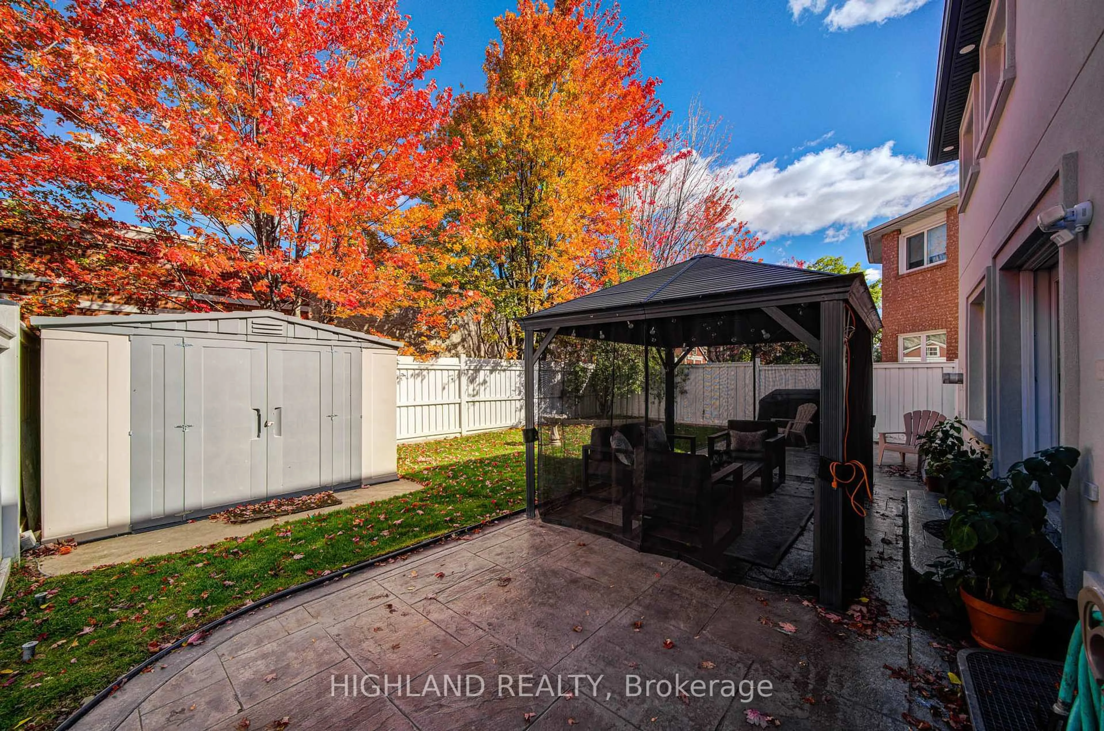 Patio, street for 5191 Warwickshire Way, Mississauga Ontario L5V 1P8