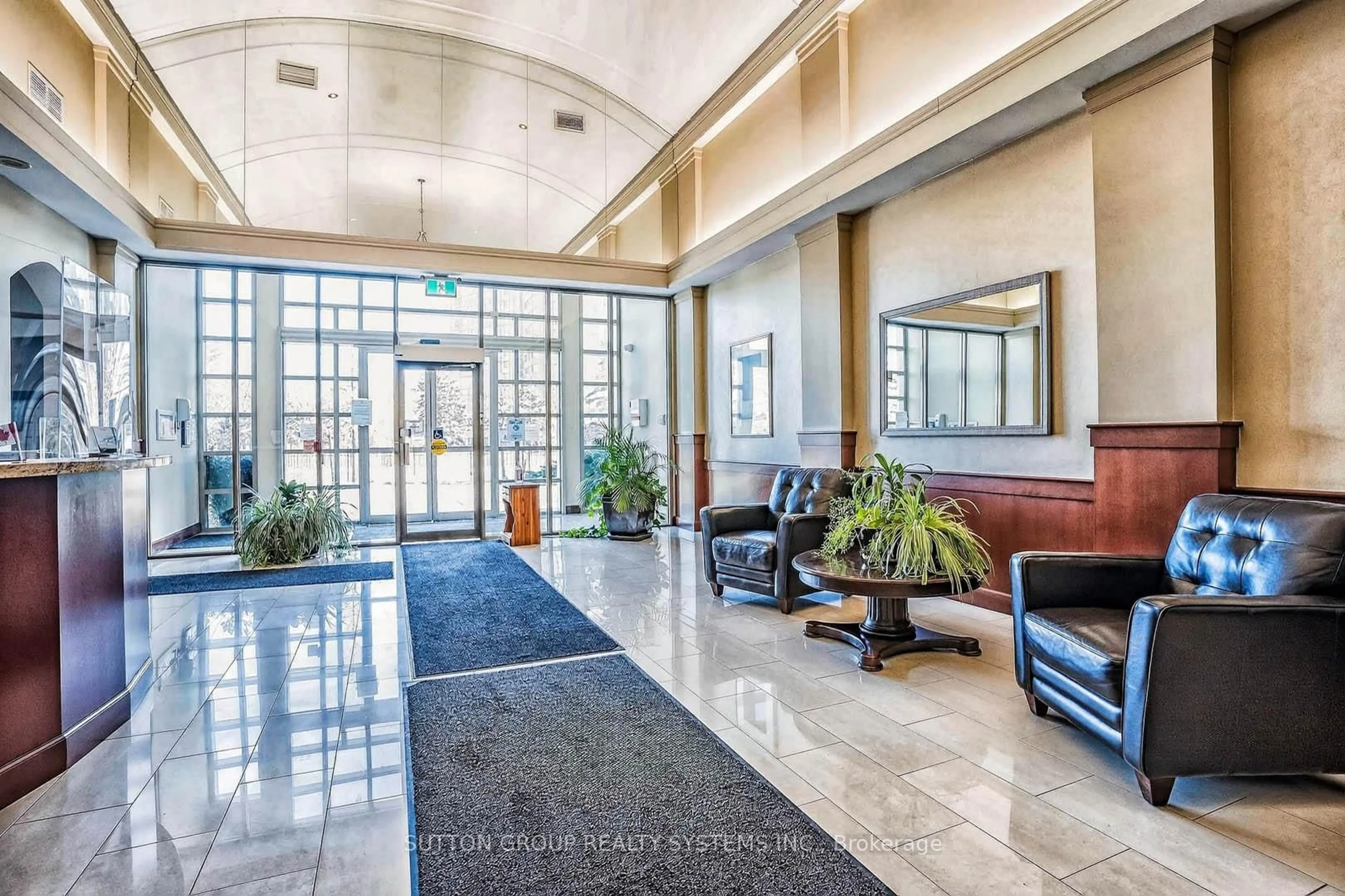 Lobby for 1359 Rathburn Rd #902, Mississauga Ontario L4W 5P7