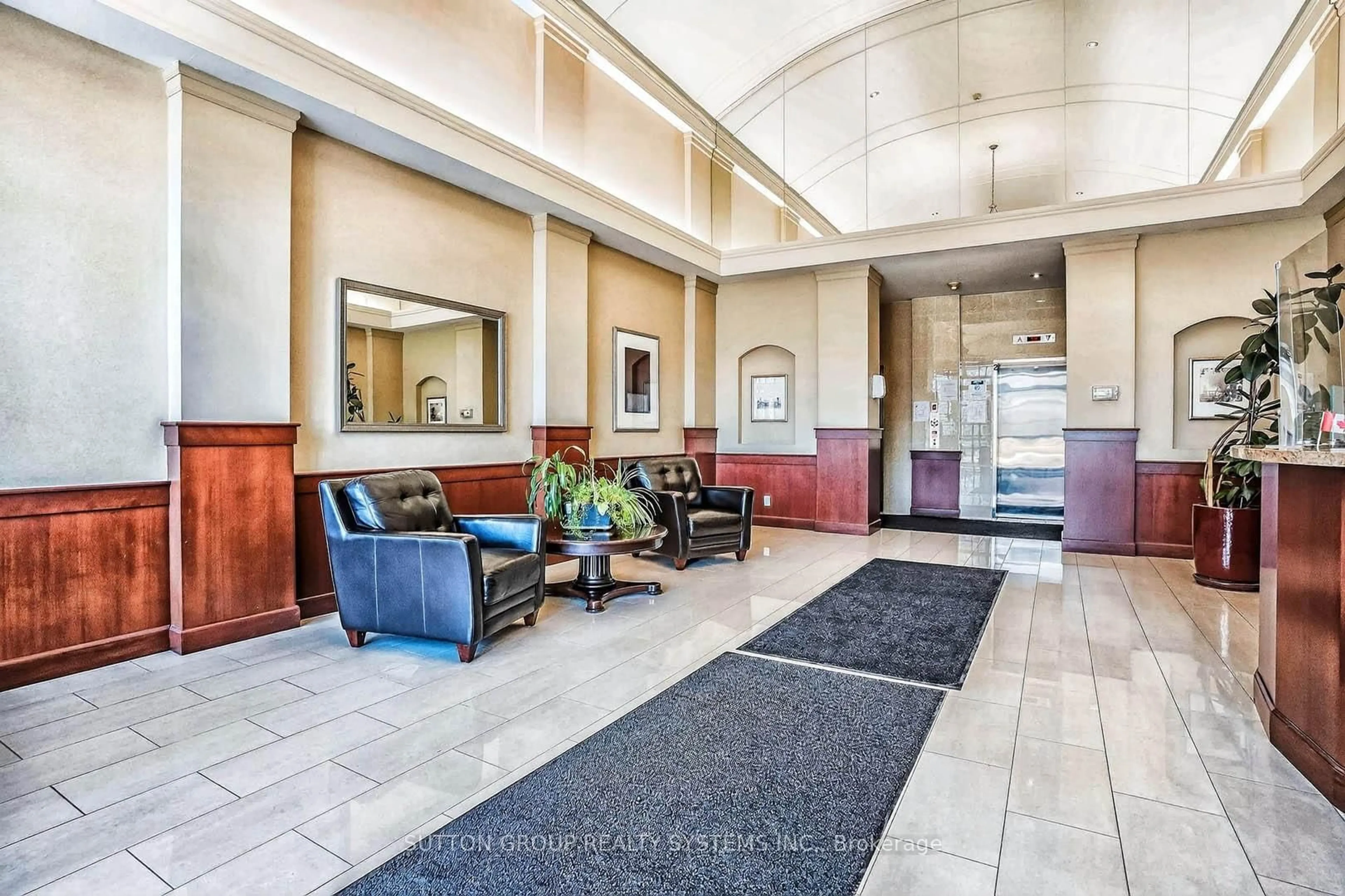 Lobby for 1359 Rathburn Rd #902, Mississauga Ontario L4W 5P7