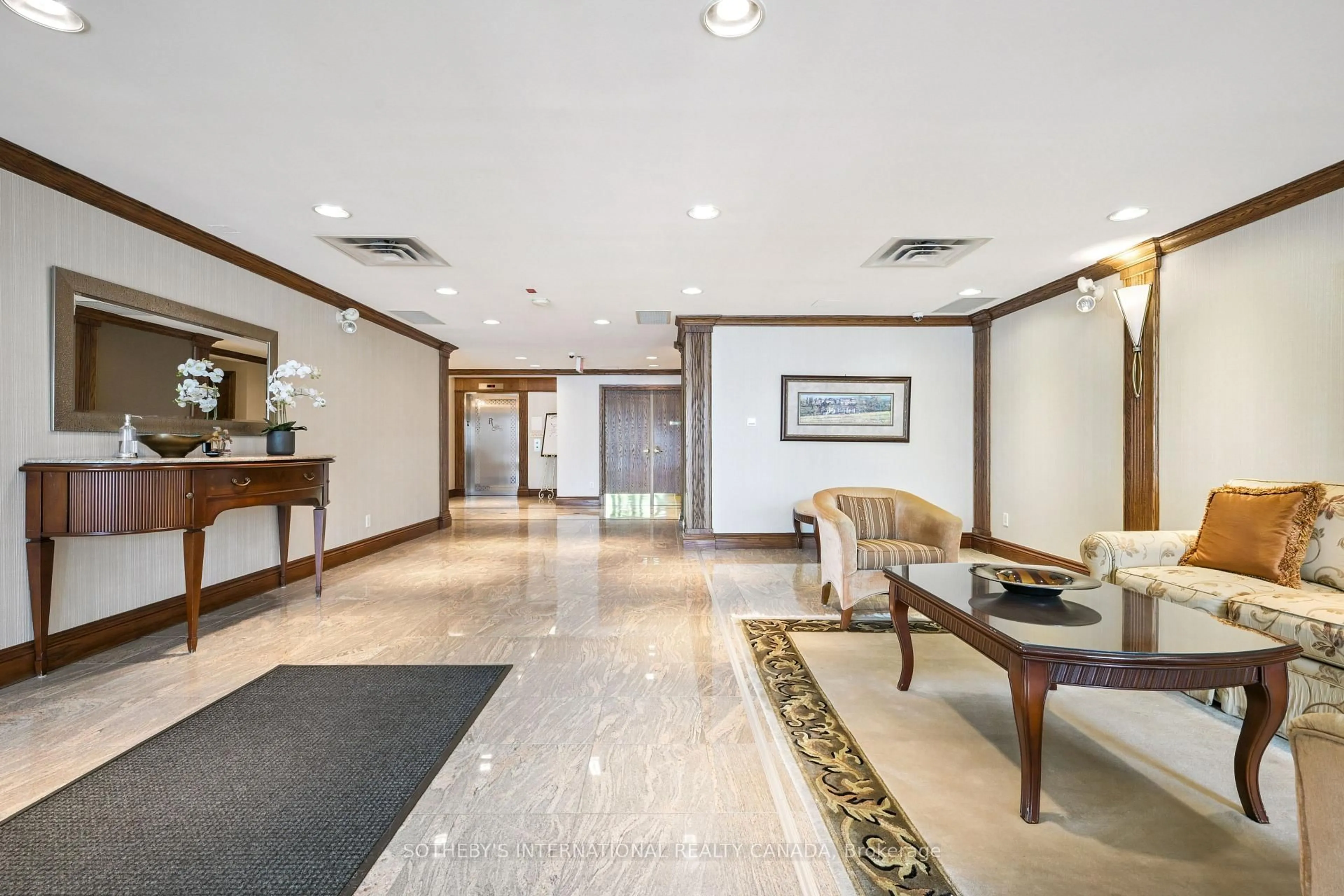 Lobby for 25 Via Rosedale #112, Brampton Ontario L6R 3J4