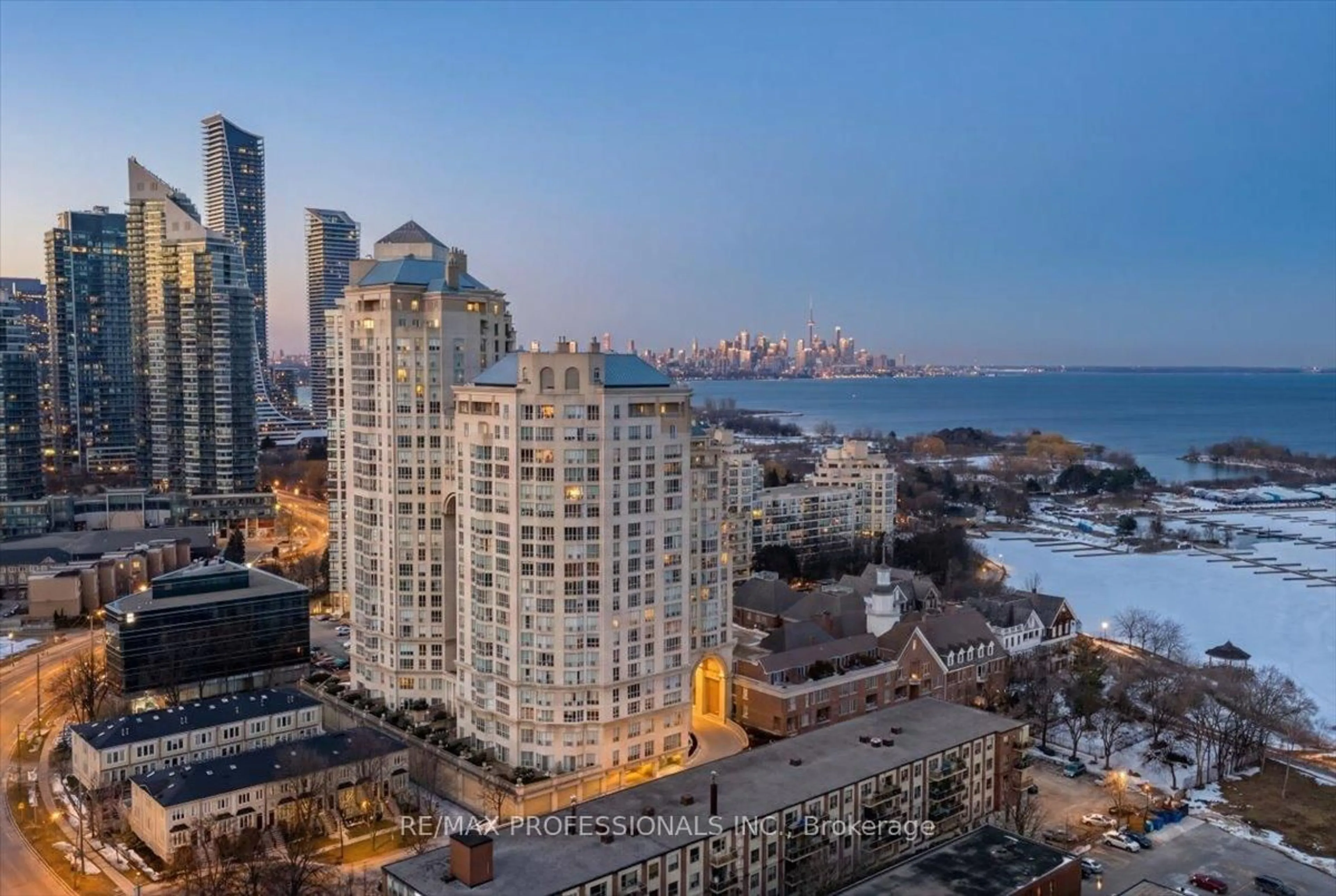A pic from outside/outdoor area/front of a property/back of a property/a pic from drone, city buildings view from balcony for 2289 Lake Shore Blvd #TH143, Toronto Ontario M8V 3Y2