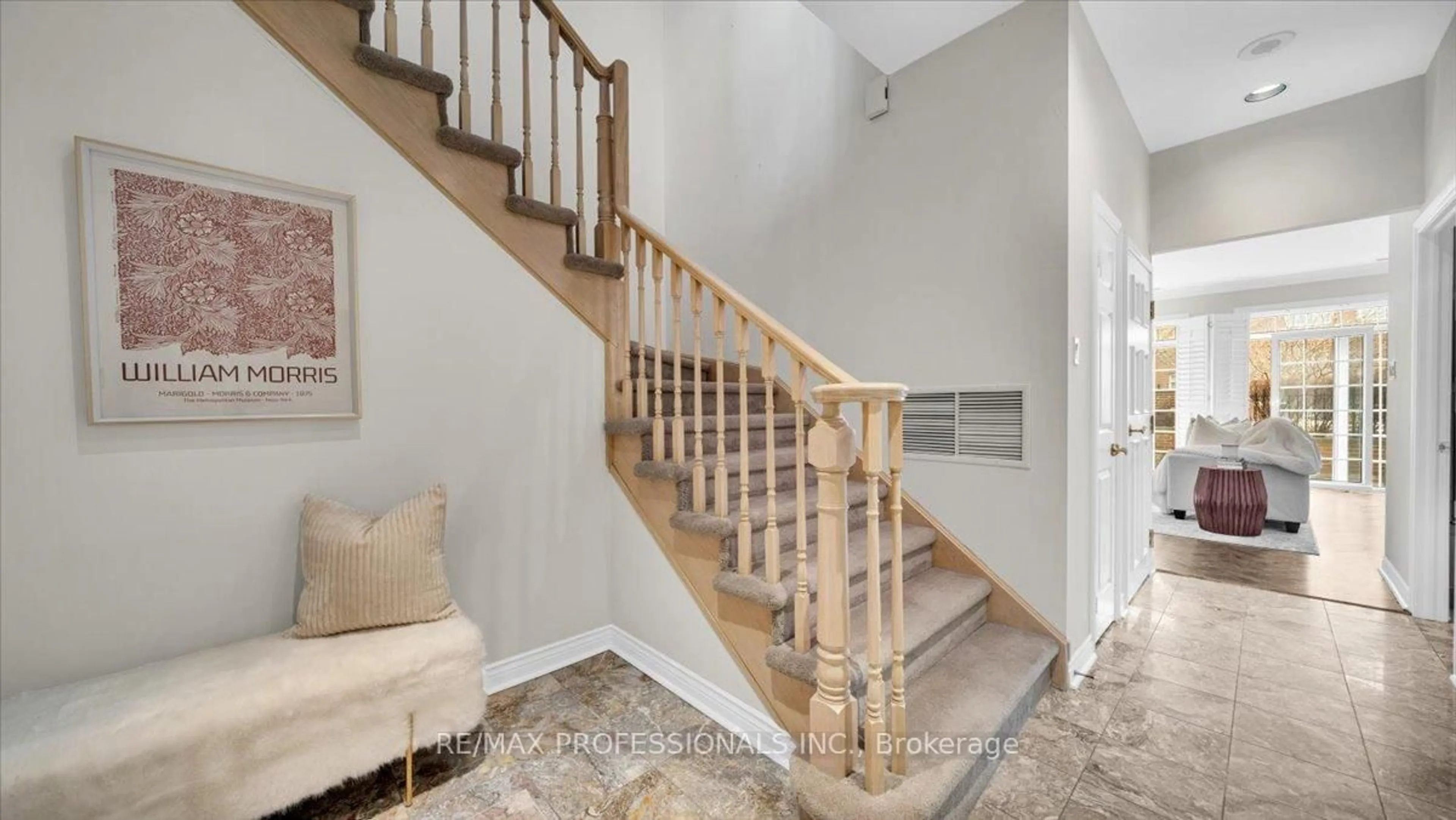 Stairs for 2289 Lake Shore Blvd #TH143, Toronto Ontario M8V 3Y2