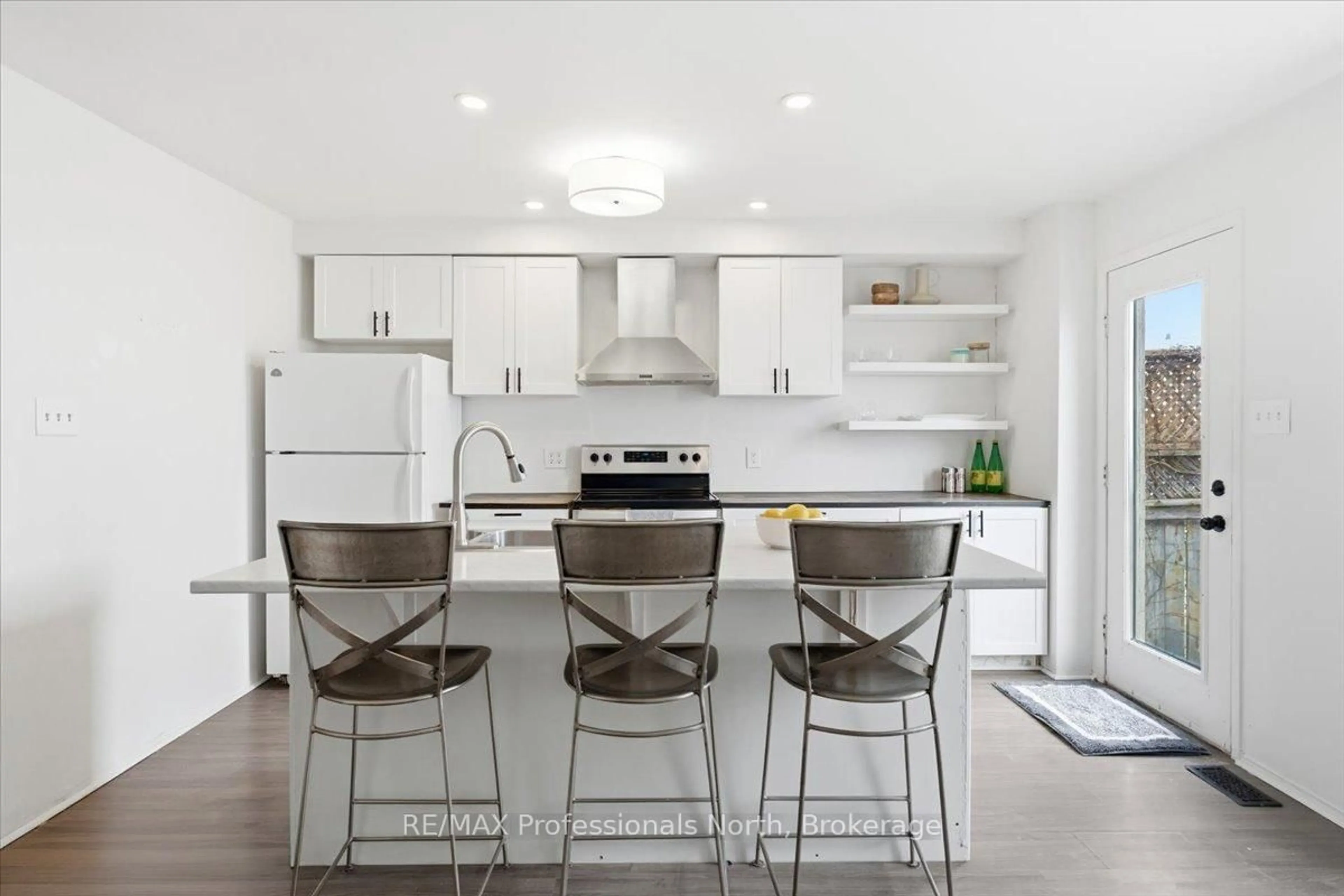 Contemporary kitchen, ceramic/tile floor for 98 Roxton Rd, Oakville Ontario L6H 6V4