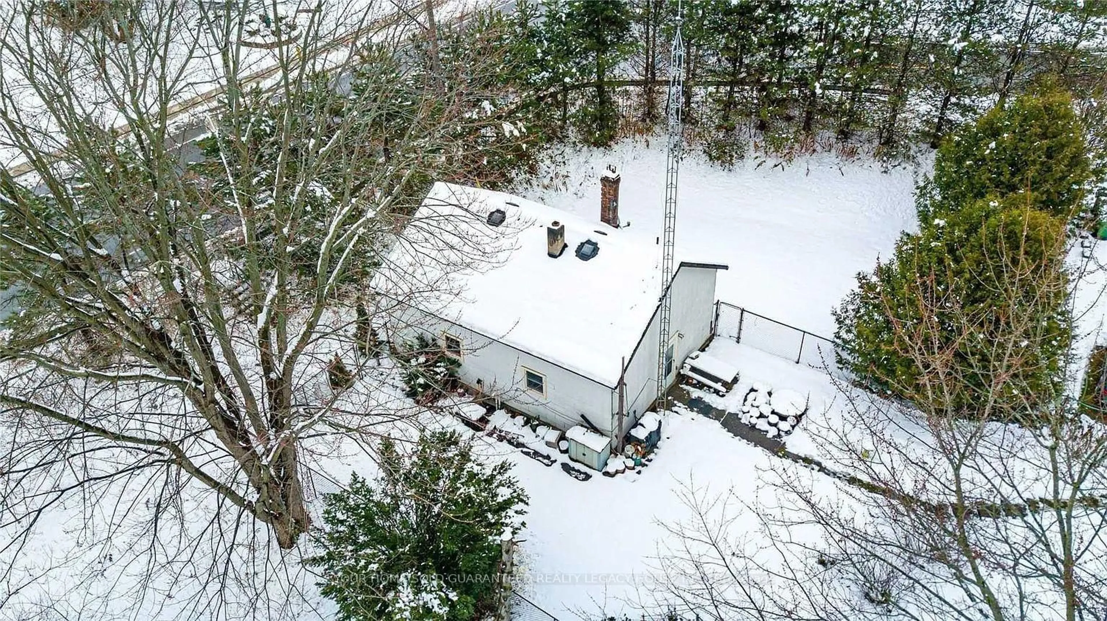 A pic from outside/outdoor area/front of a property/back of a property/a pic from drone, unknown for 44 Brawton Dr, Caledon Ontario L7E 0E1