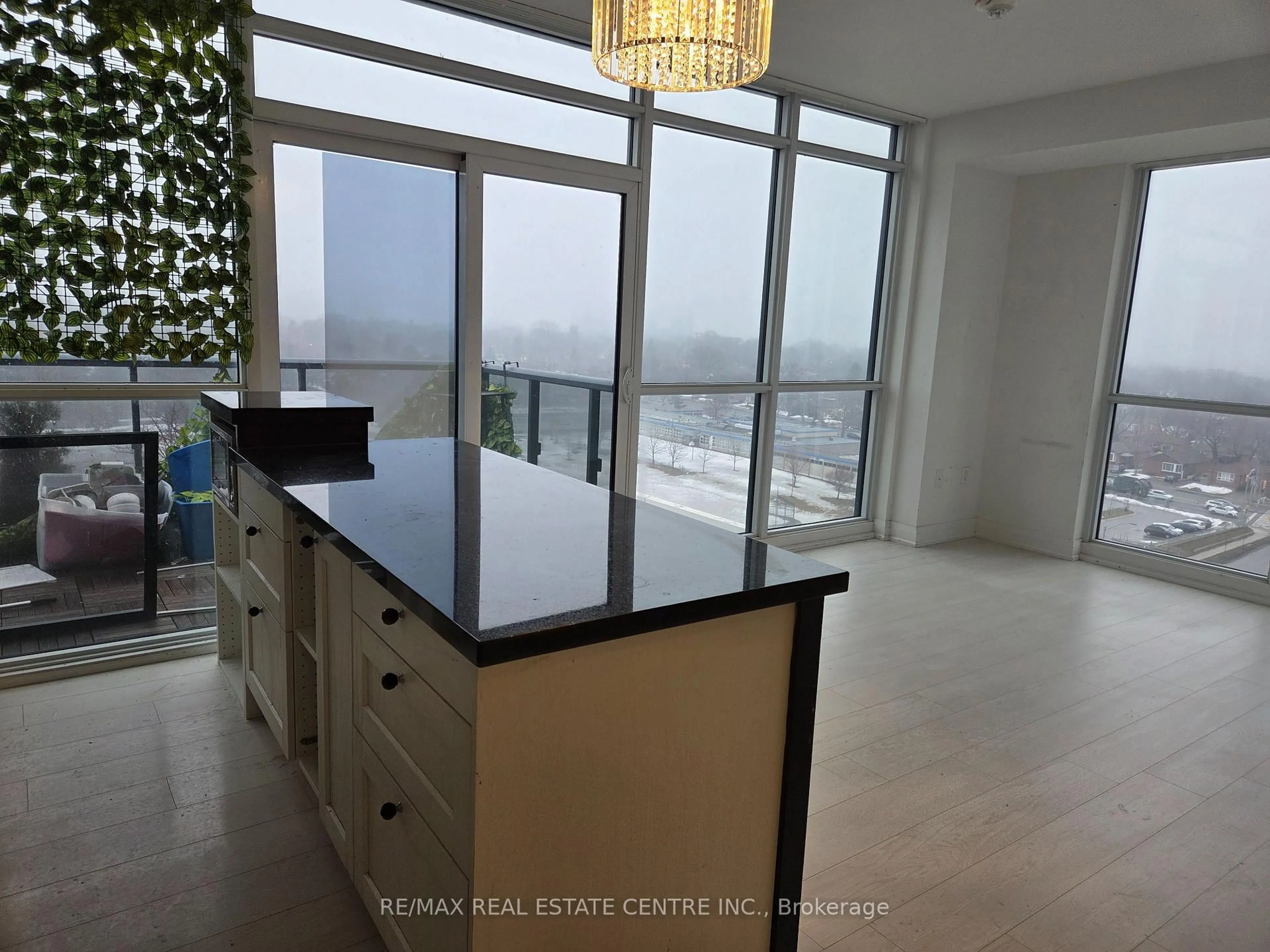 Open concept kitchen, ceramic/tile floor for 10 GIBBS Rd #1014, Toronto Ontario M9B 0E2