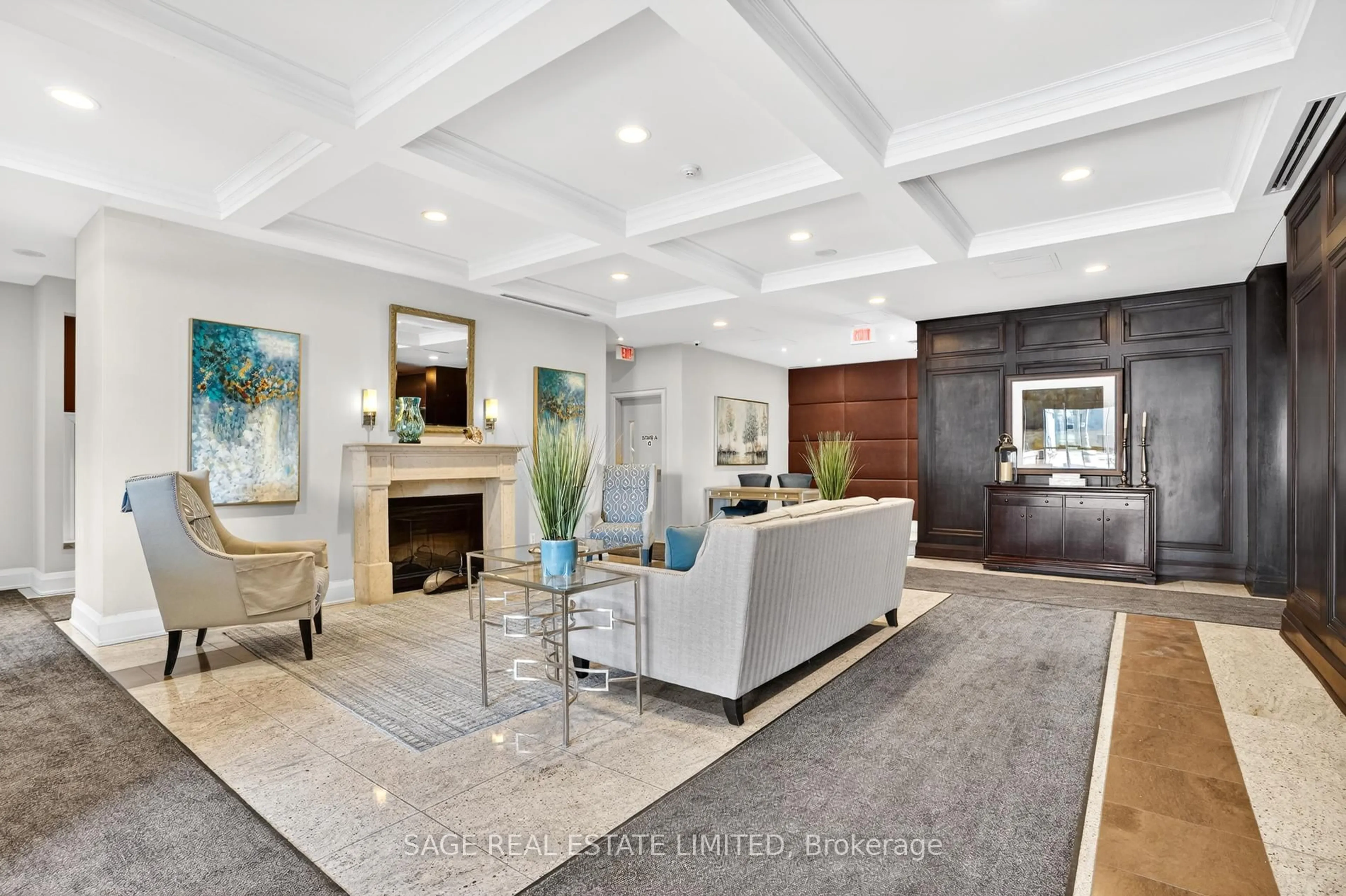 Unknown for 1135 Royal York Rd #414, Toronto Ontario M9A 0C3