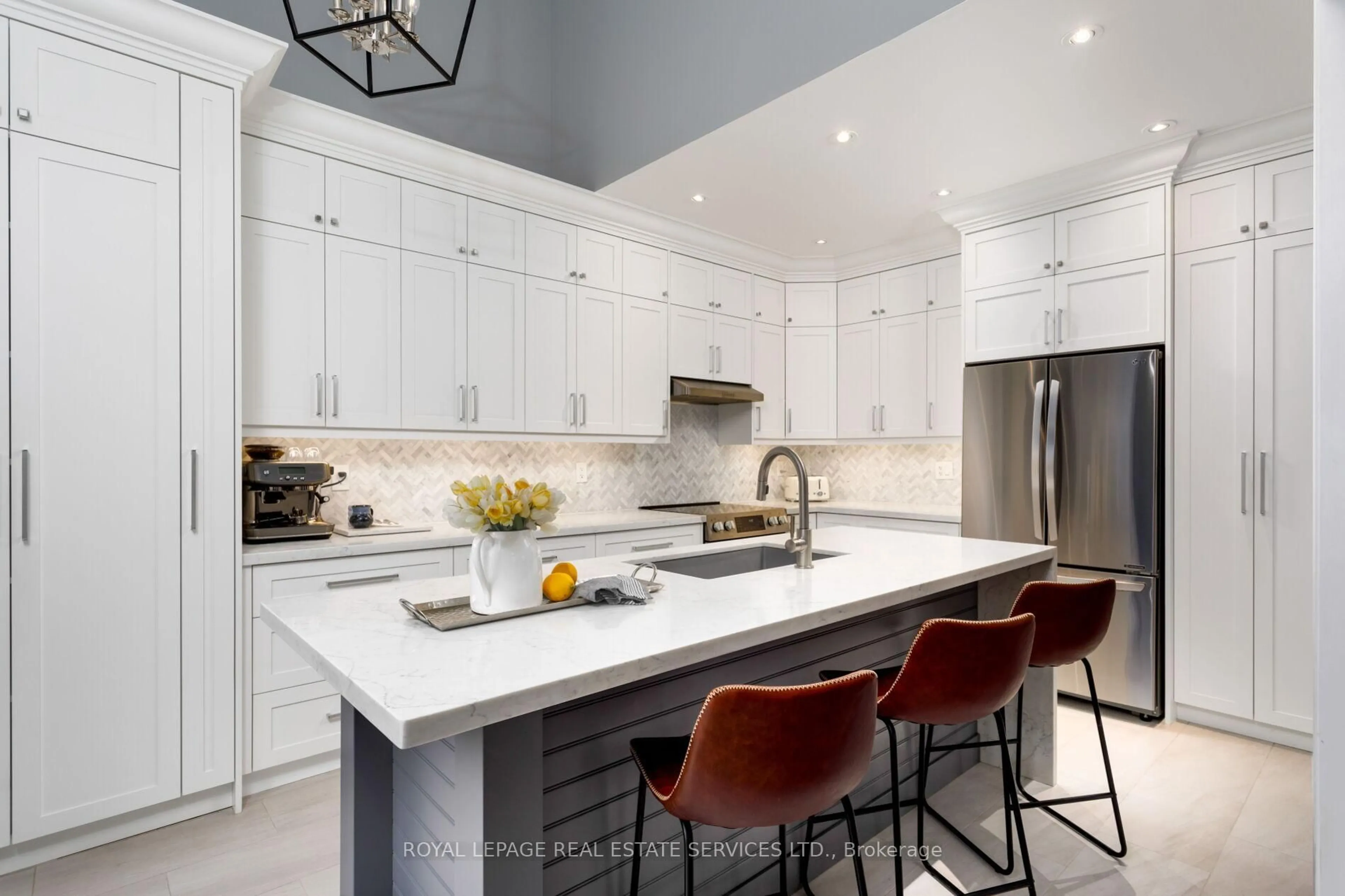 Contemporary kitchen, ceramic/tile floor for 2213 Littondale Lane, Oakville Ontario L6M 0A6